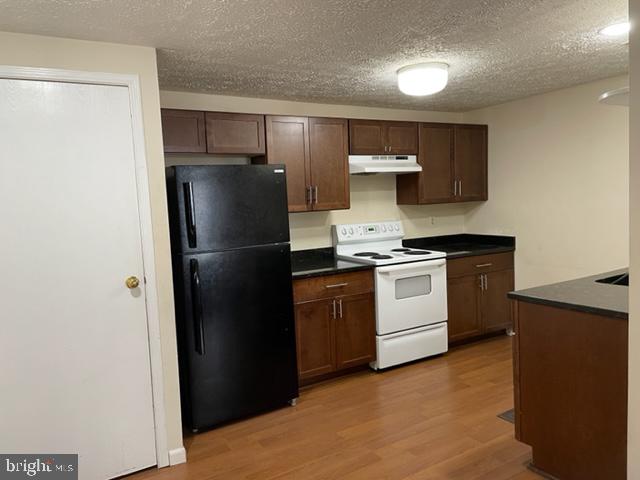 CASTLETREE CONDOMINIUMS - Residential Lease