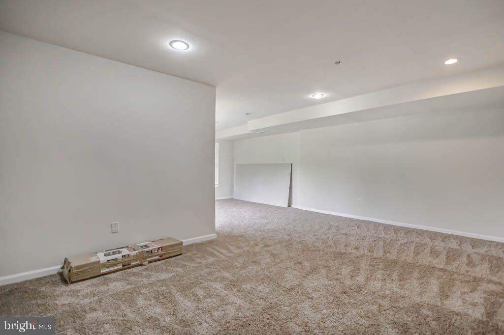 SNOWDEN RIDGE - Residential