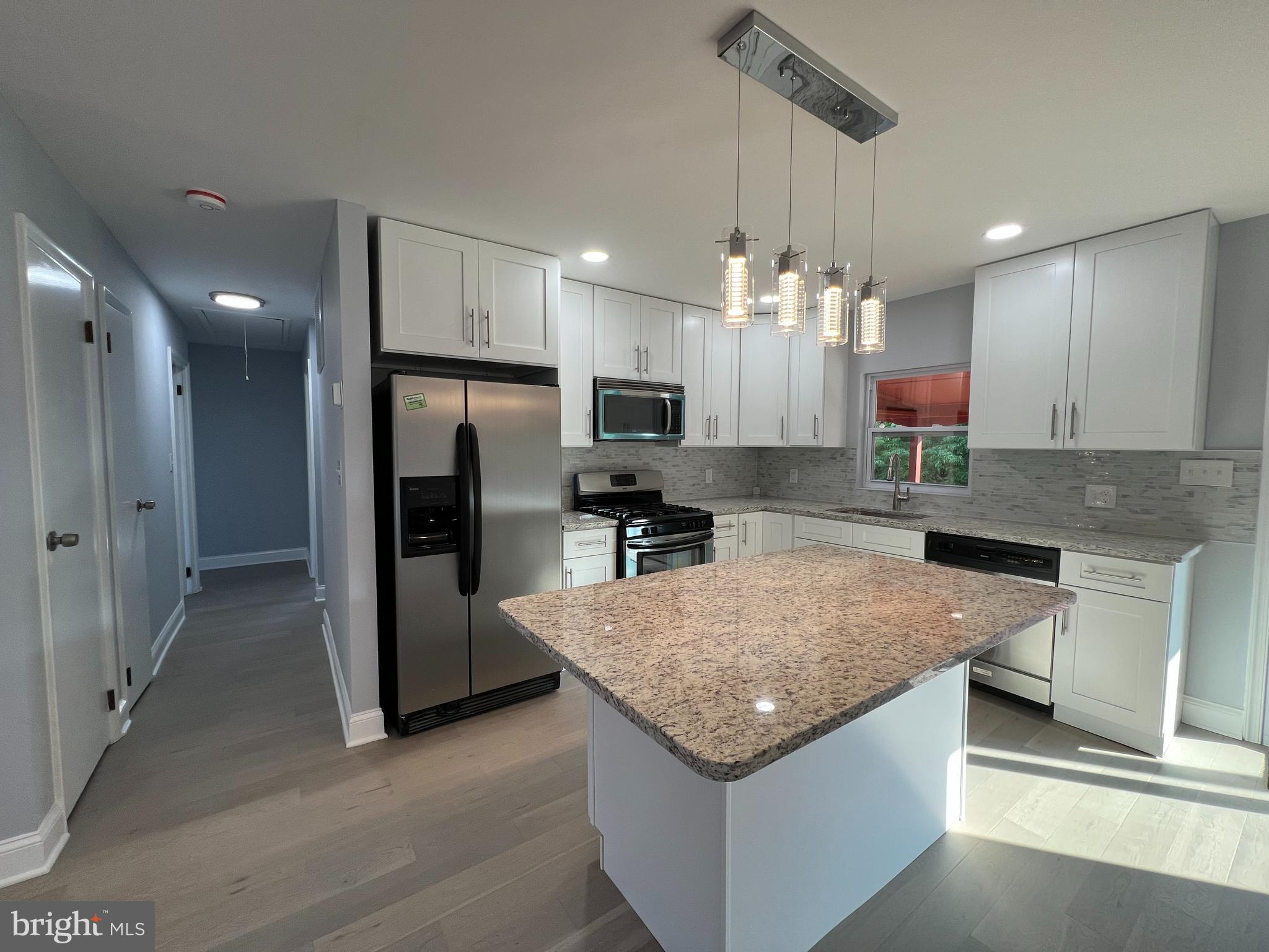 SUBURBIA - Residential