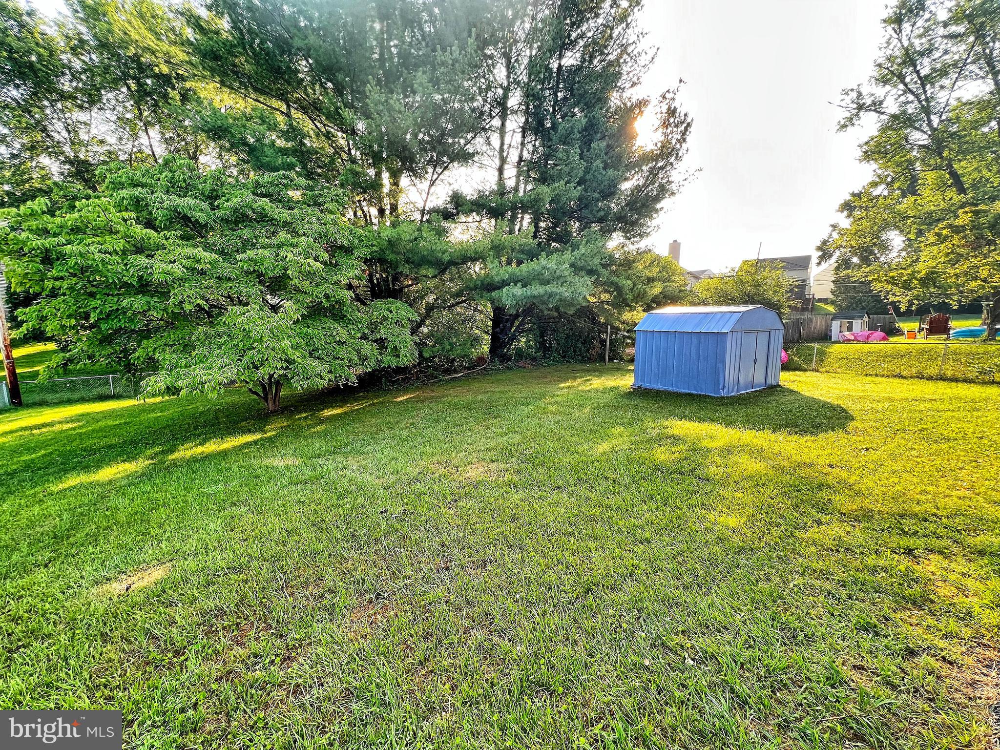 SUBURBIA - Residential