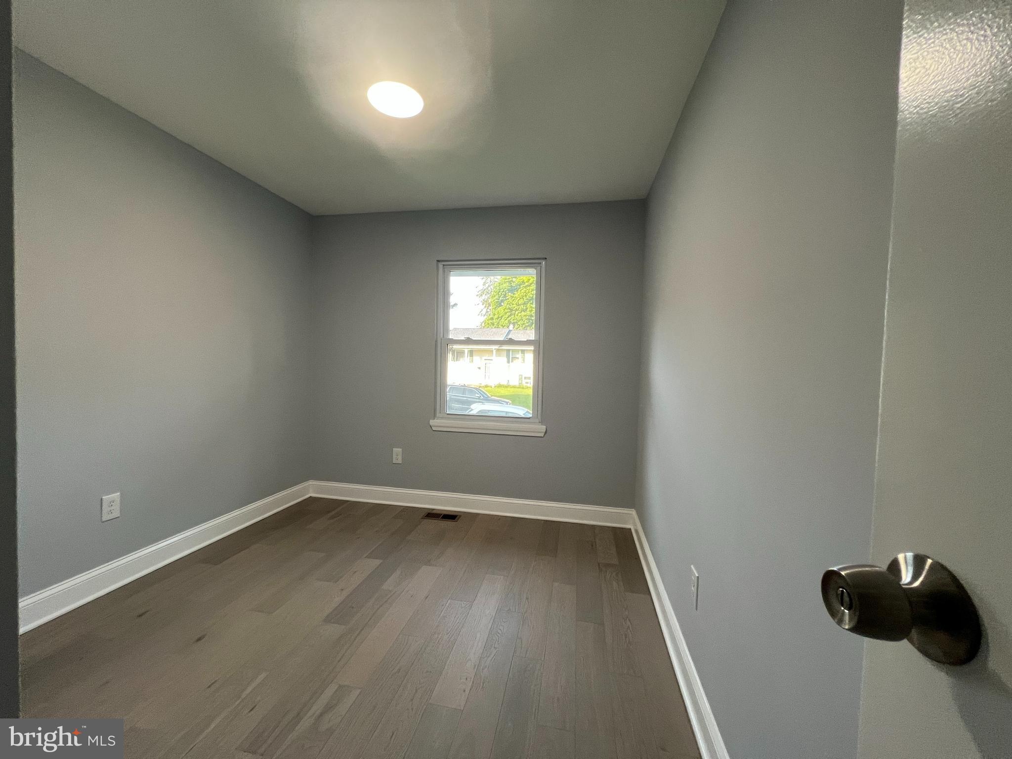 SUBURBIA - Residential