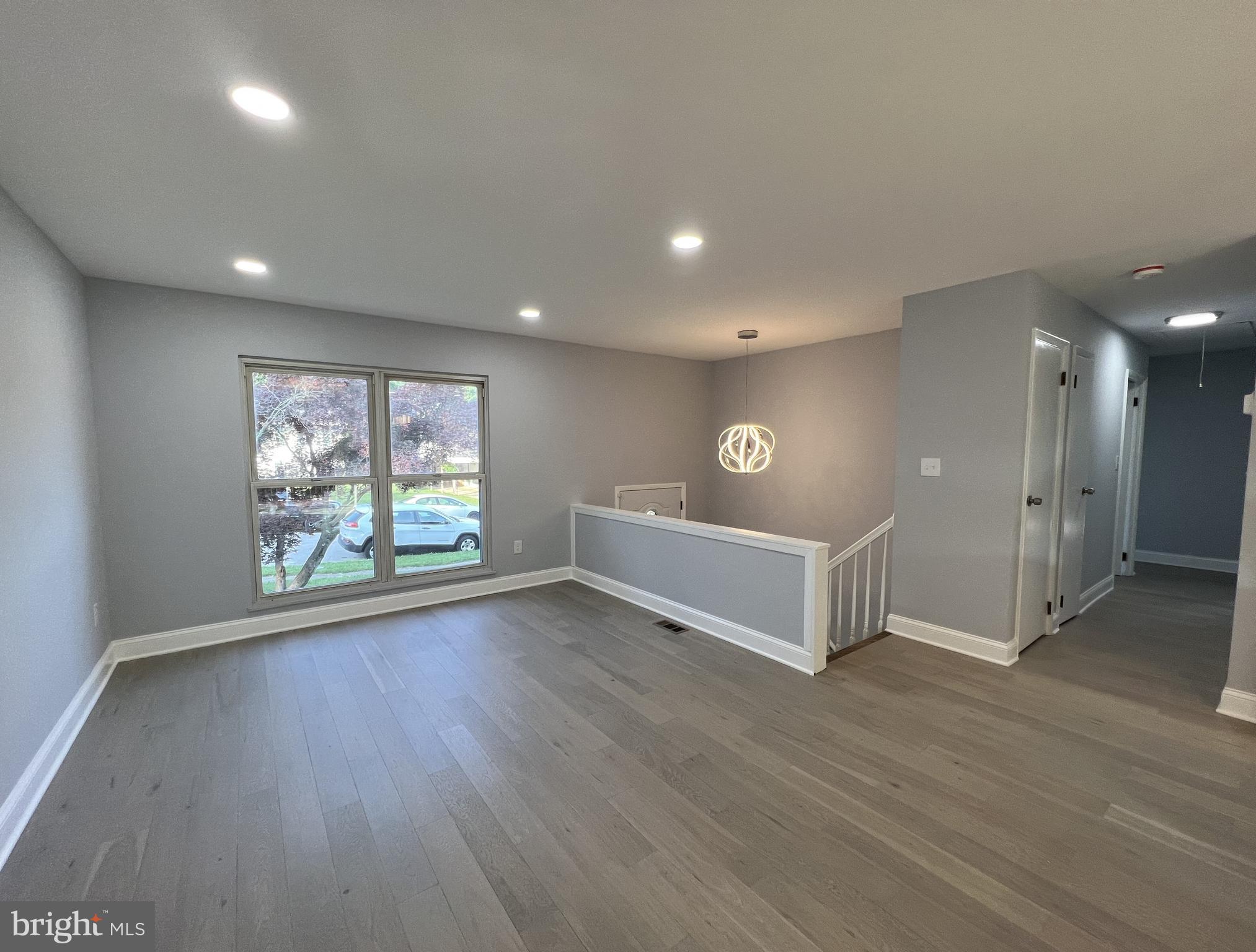 SUBURBIA - Residential