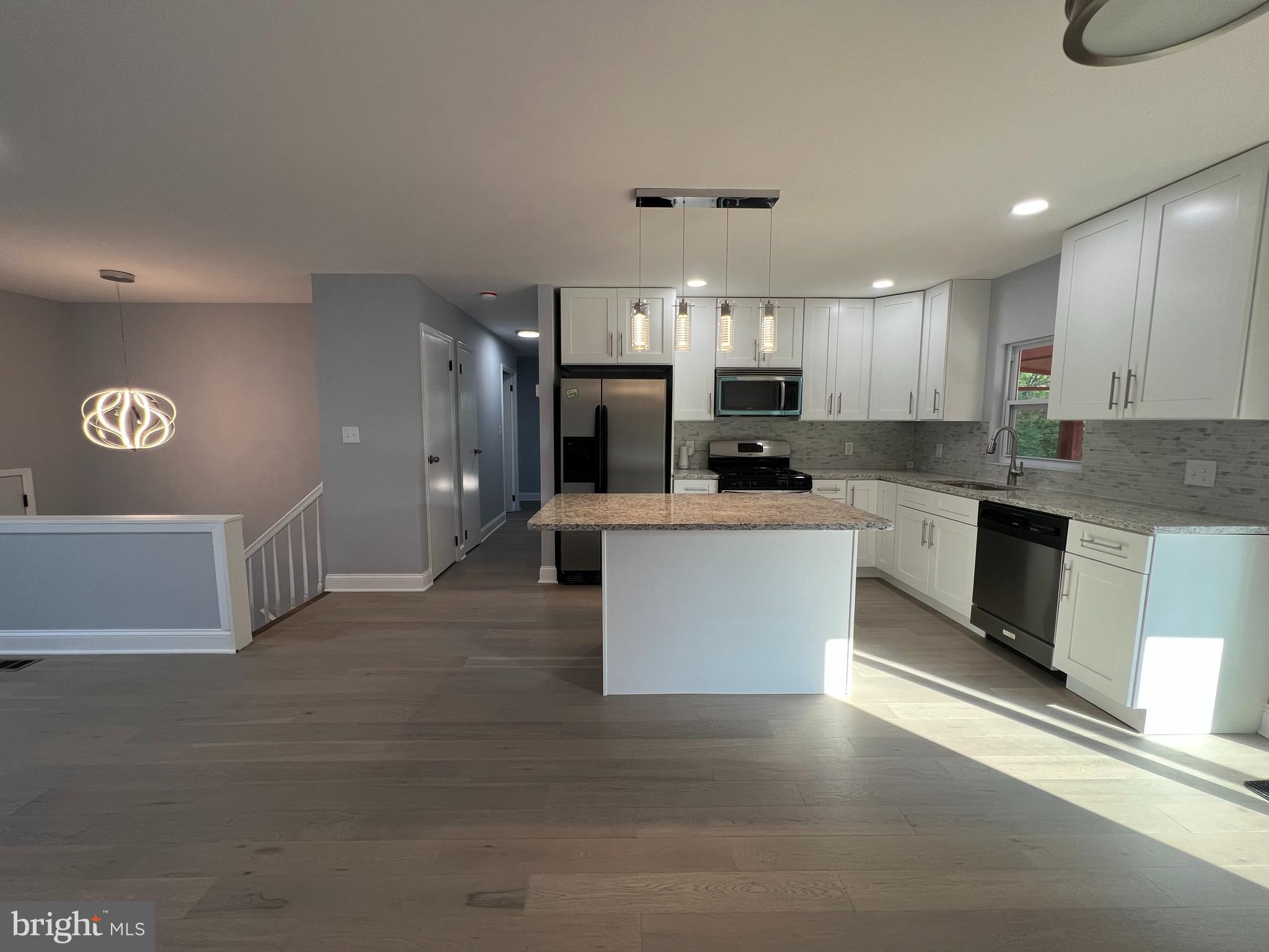 SUBURBIA - Residential