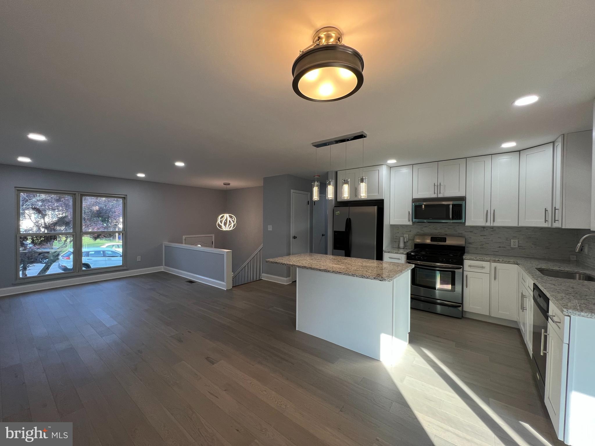 SUBURBIA - Residential