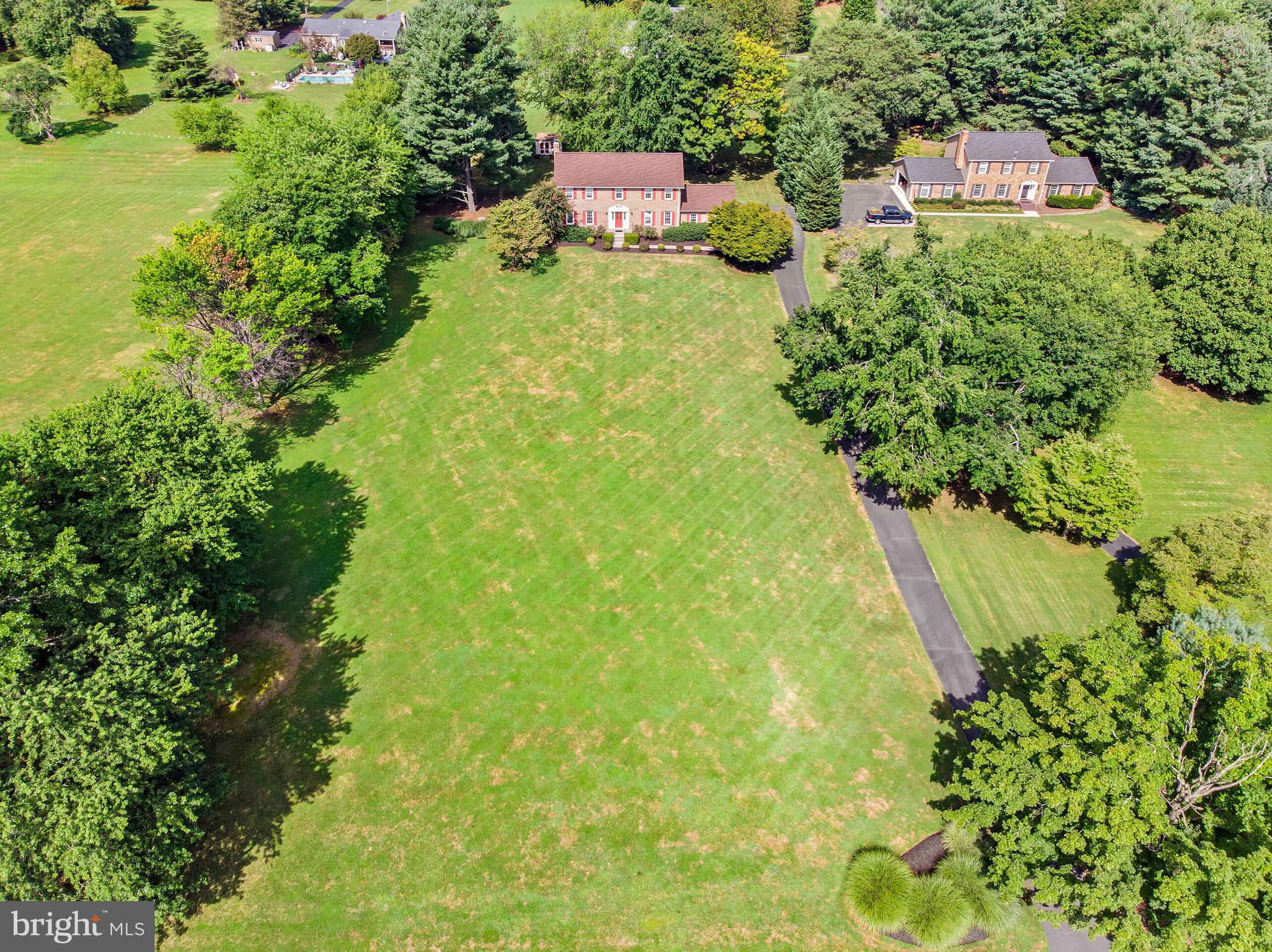 LAWNVALE ESTATES - Residential