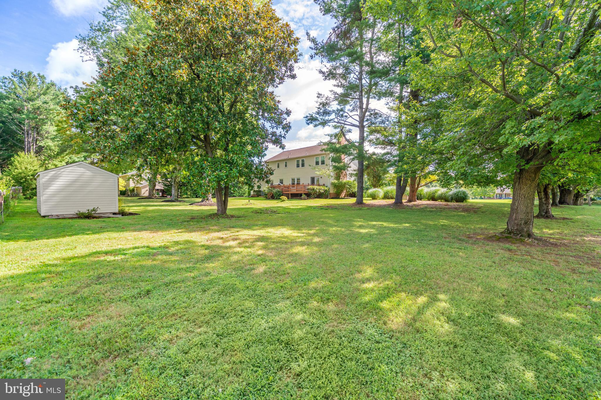 LAWNVALE ESTATES - Residential