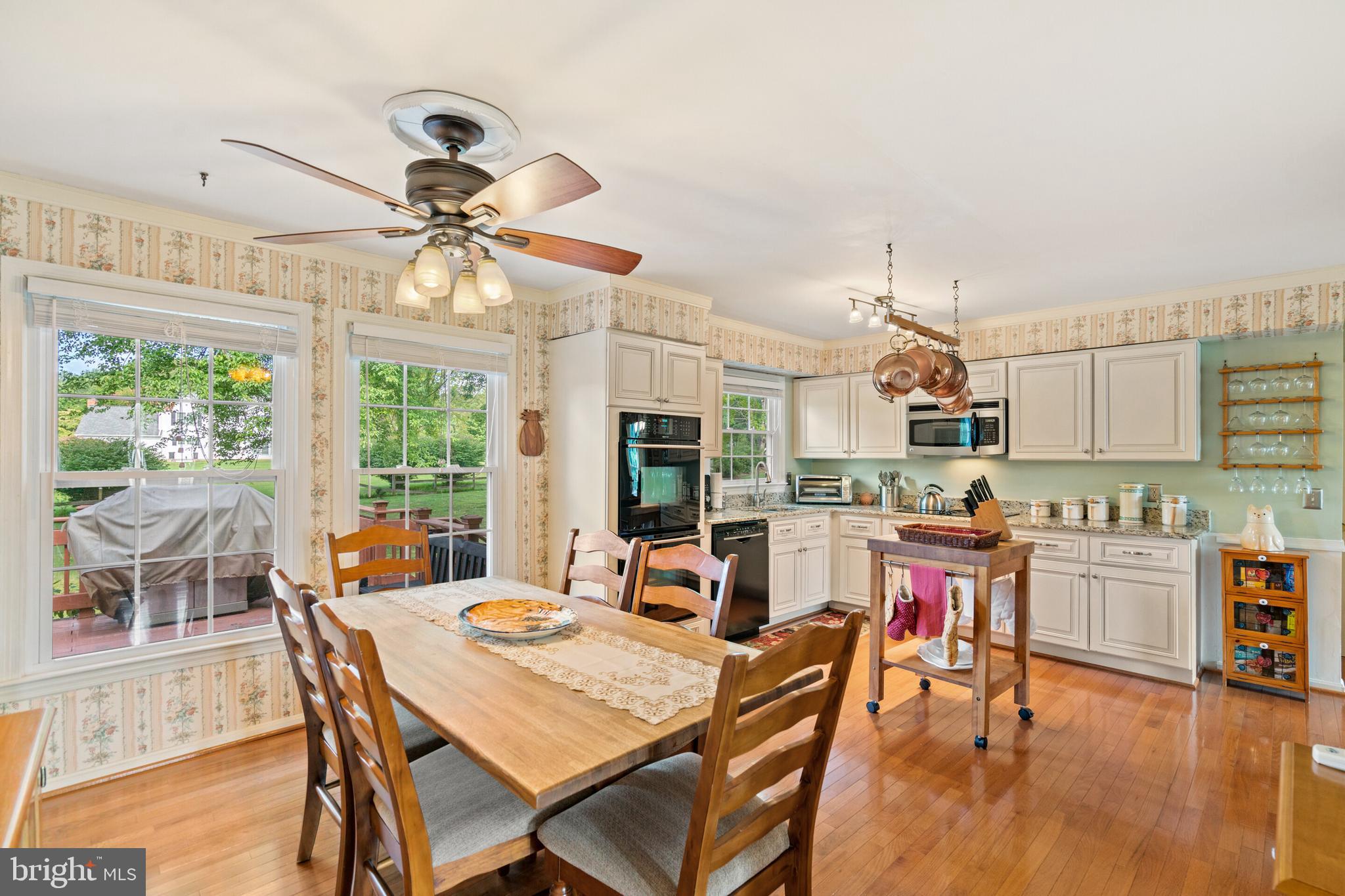 LAWNVALE ESTATES - Residential