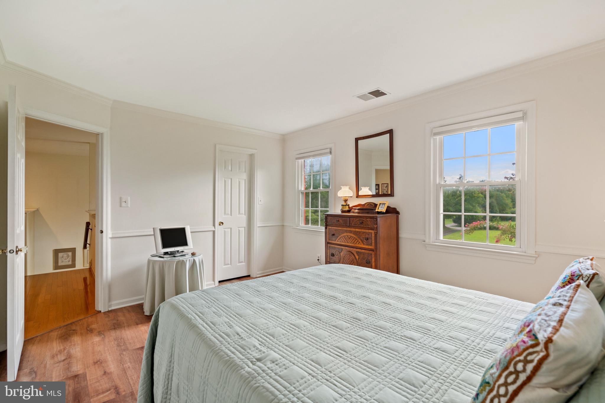 LAWNVALE ESTATES - Residential