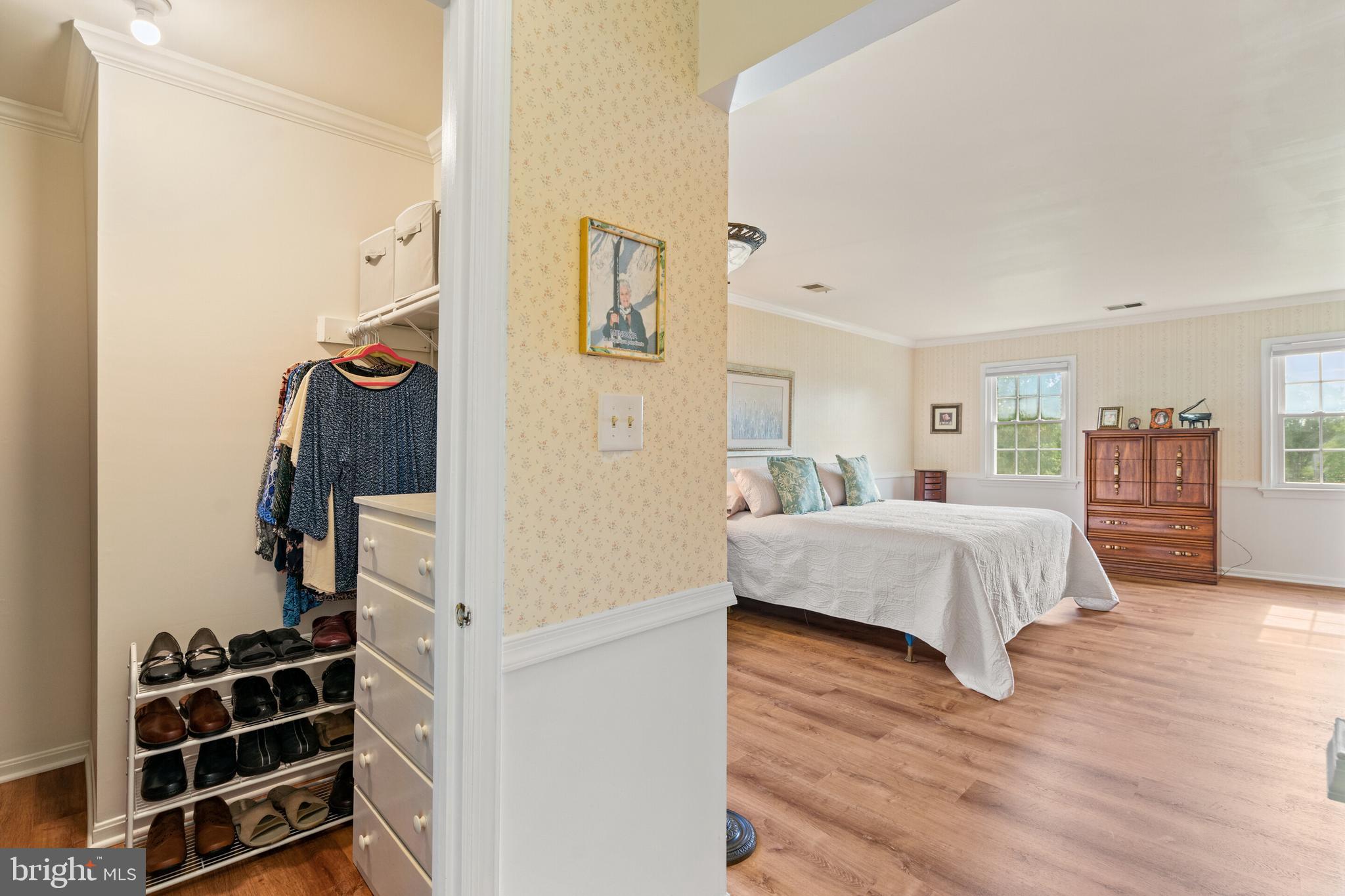 LAWNVALE ESTATES - Residential