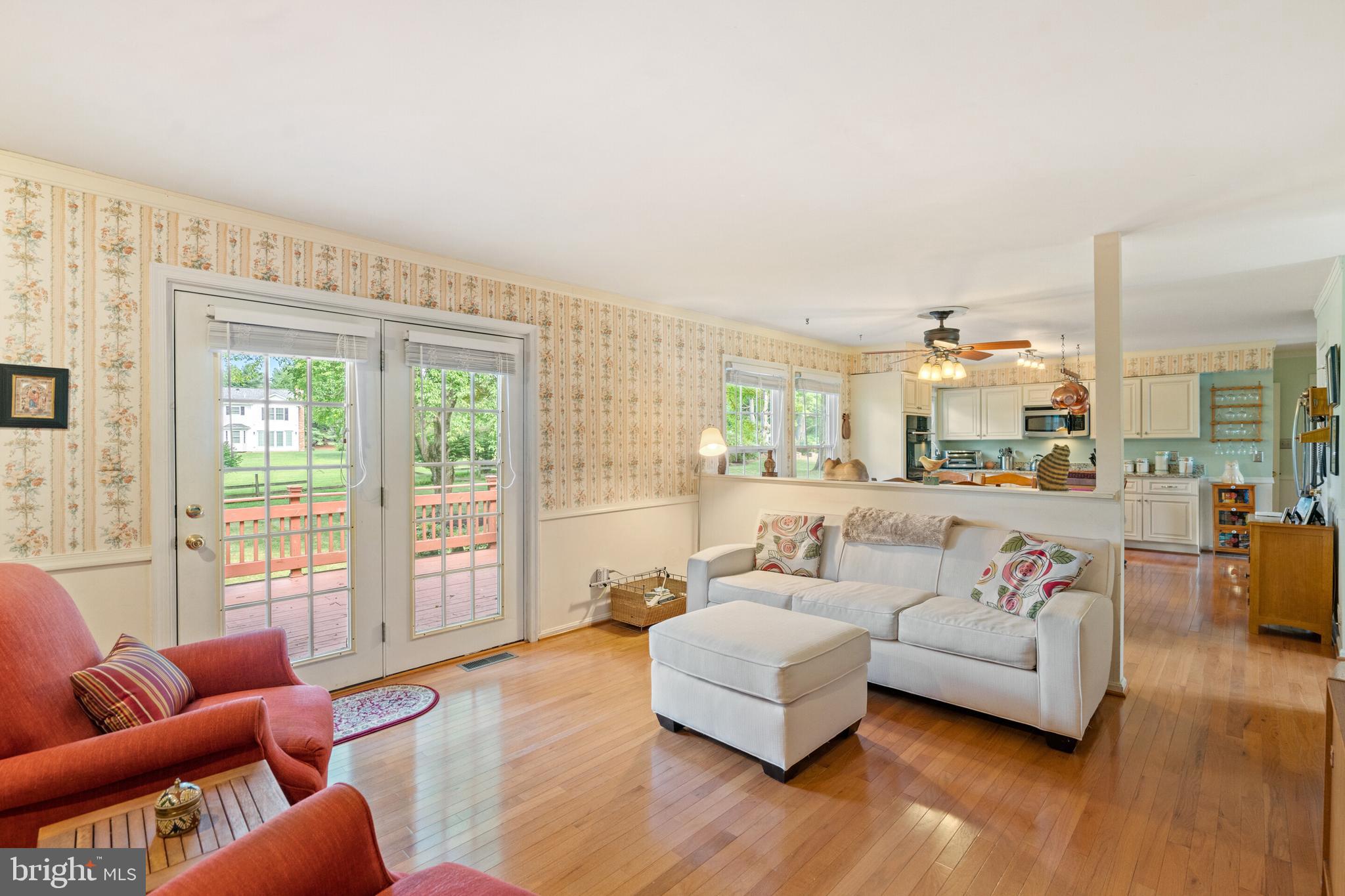 LAWNVALE ESTATES - Residential