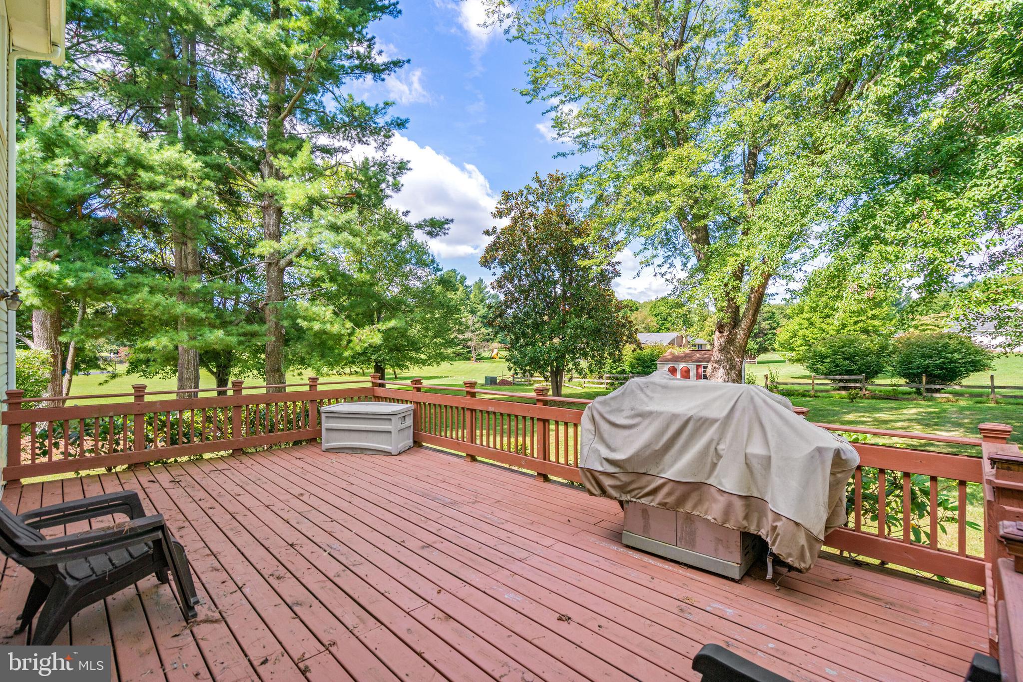 LAWNVALE ESTATES - Residential