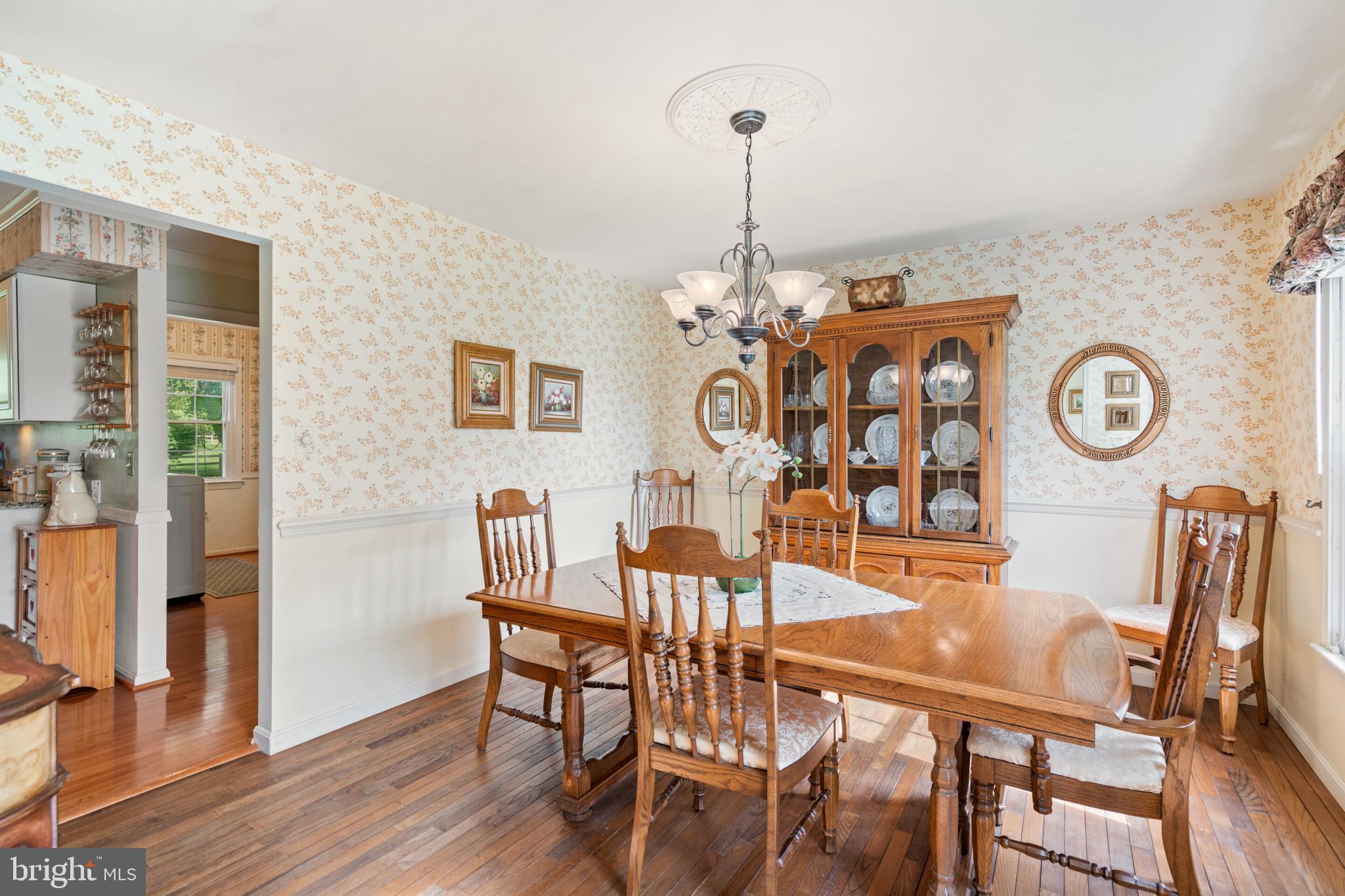 LAWNVALE ESTATES - Residential