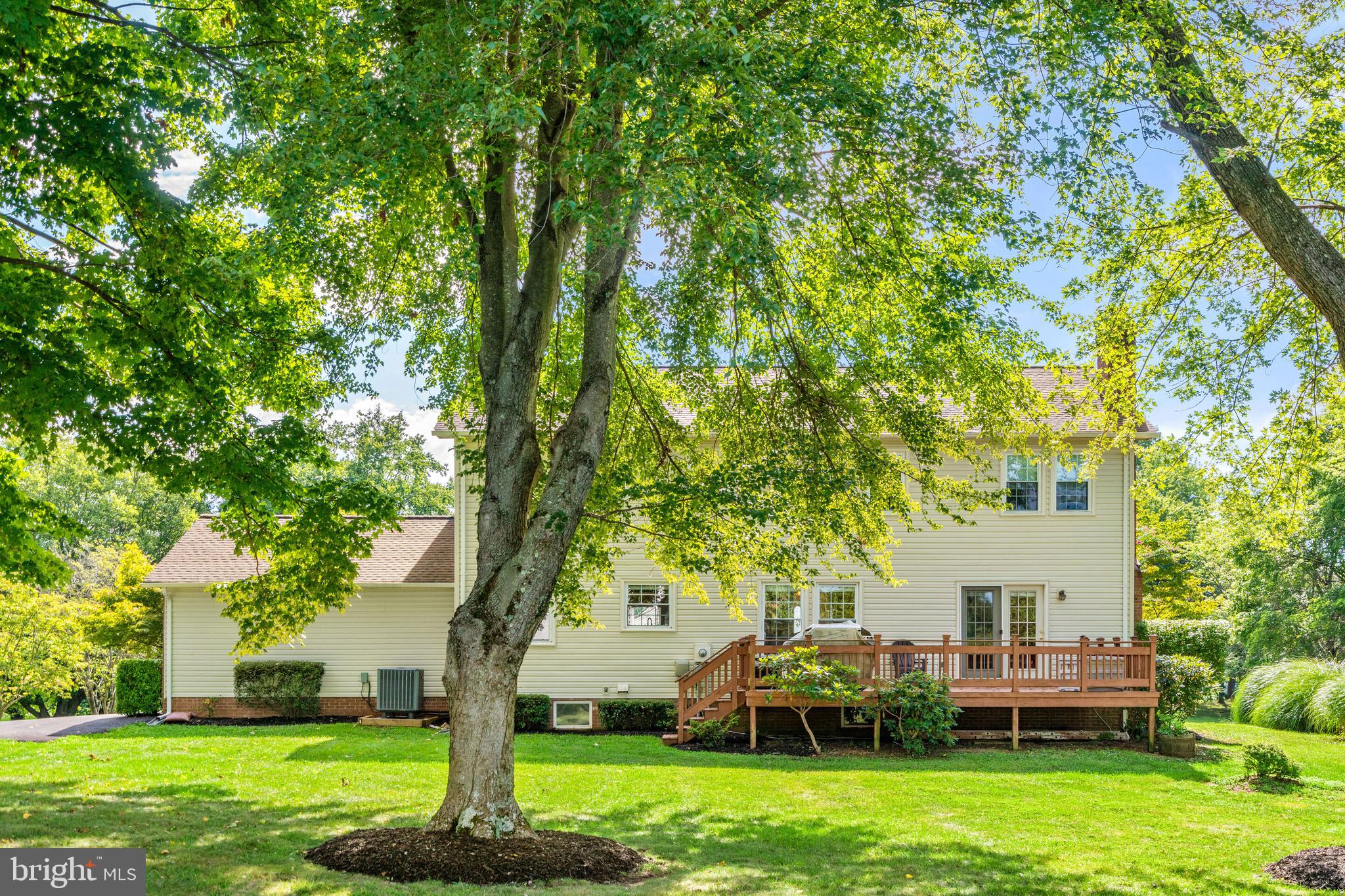 LAWNVALE ESTATES - Residential