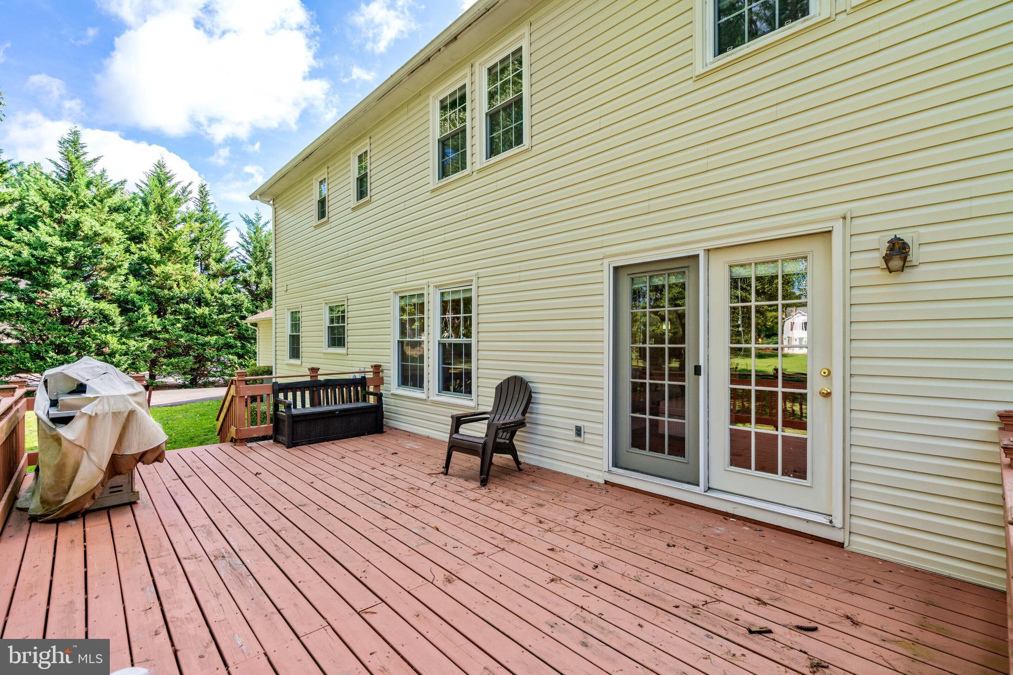 LAWNVALE ESTATES - Residential