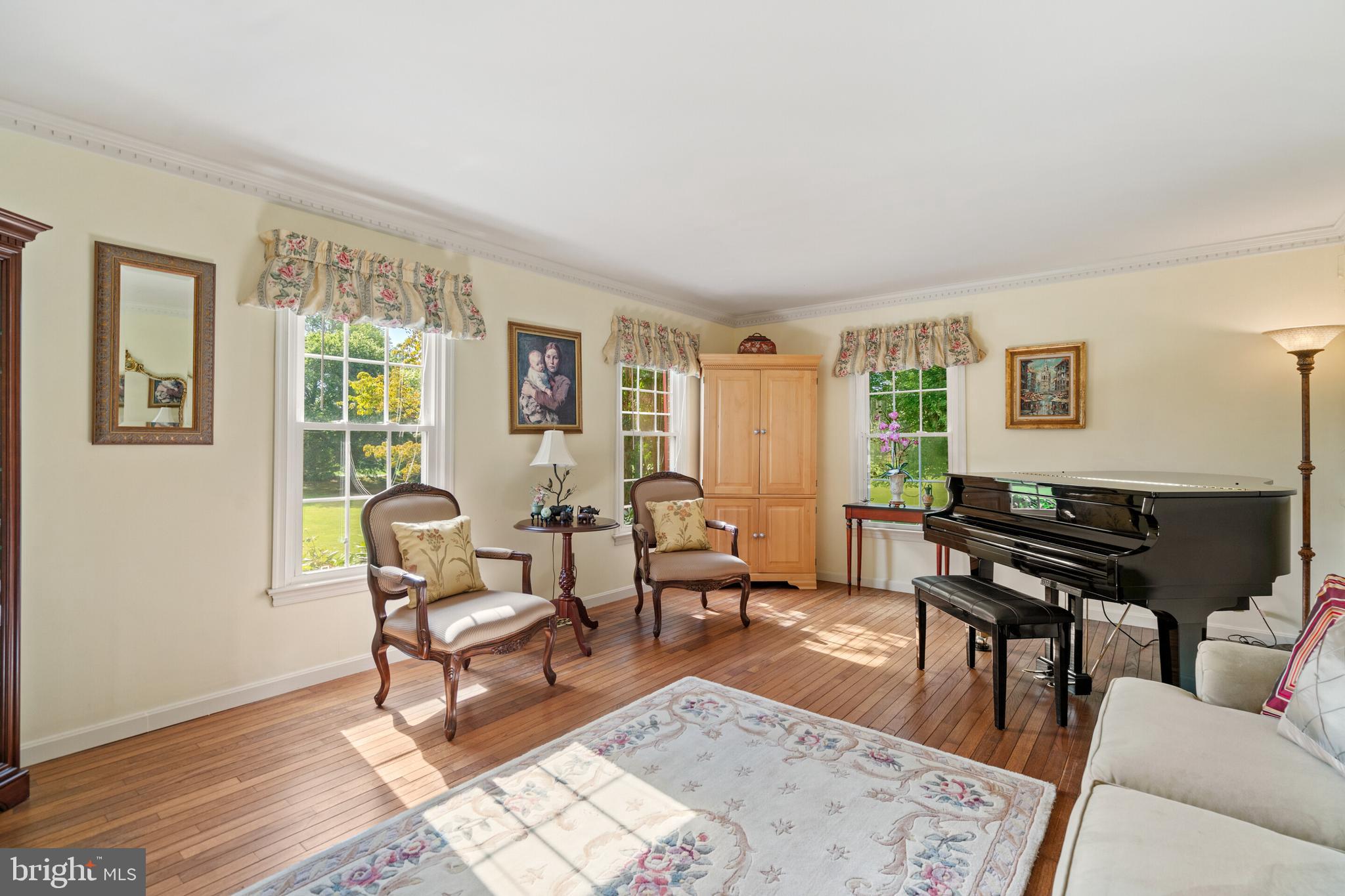 LAWNVALE ESTATES - Residential