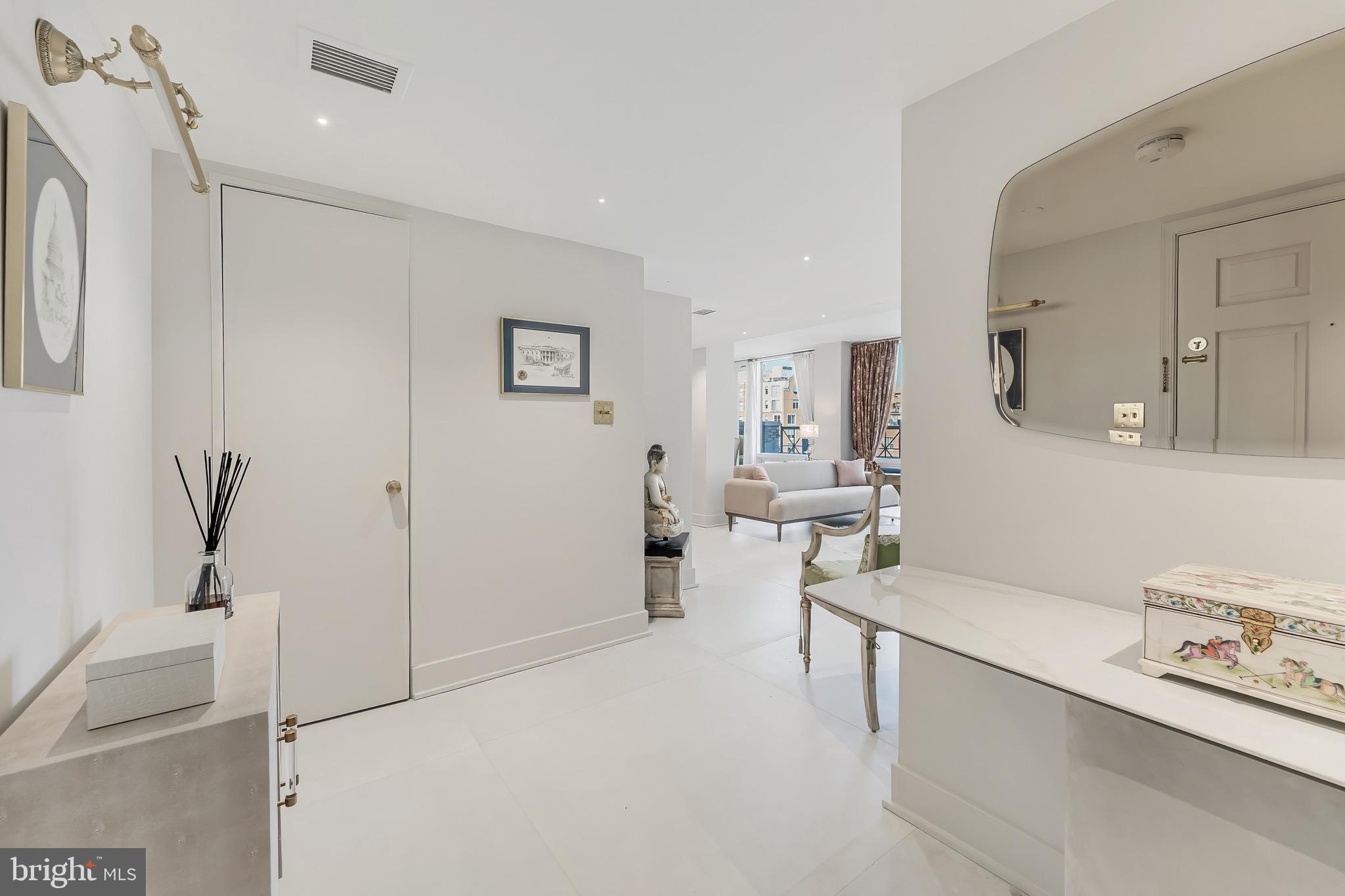 801 PENNSYLVANIA AVENUE NW 1001