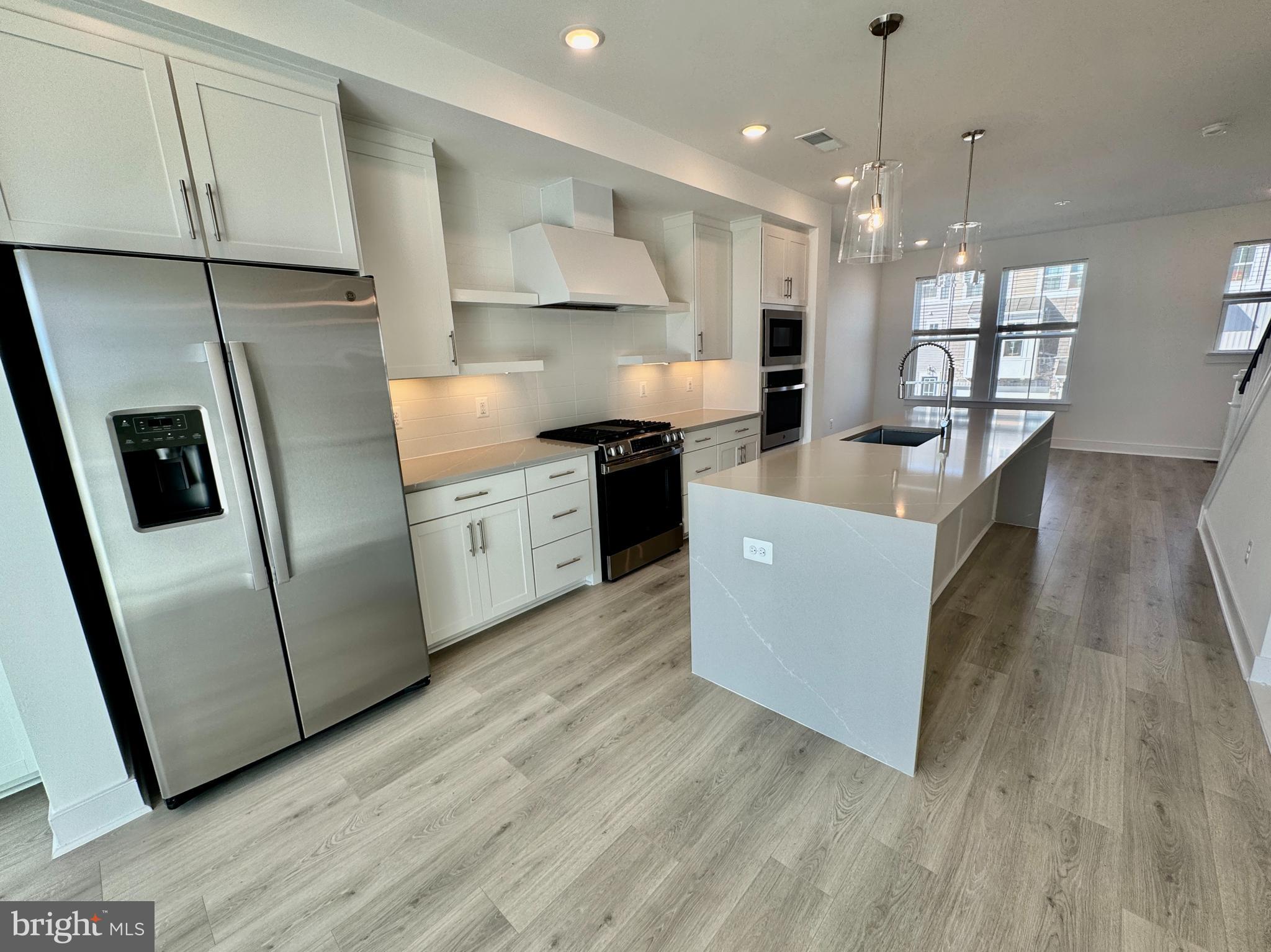 THE GROVE AT JACKSON VILLAGE - Residential Lease