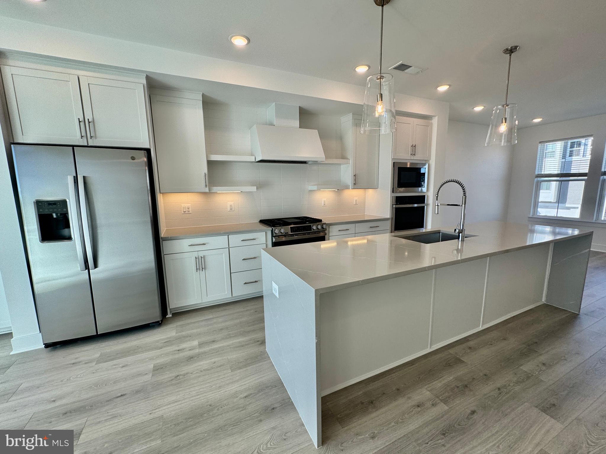 THE GROVE AT JACKSON VILLAGE - Residential Lease