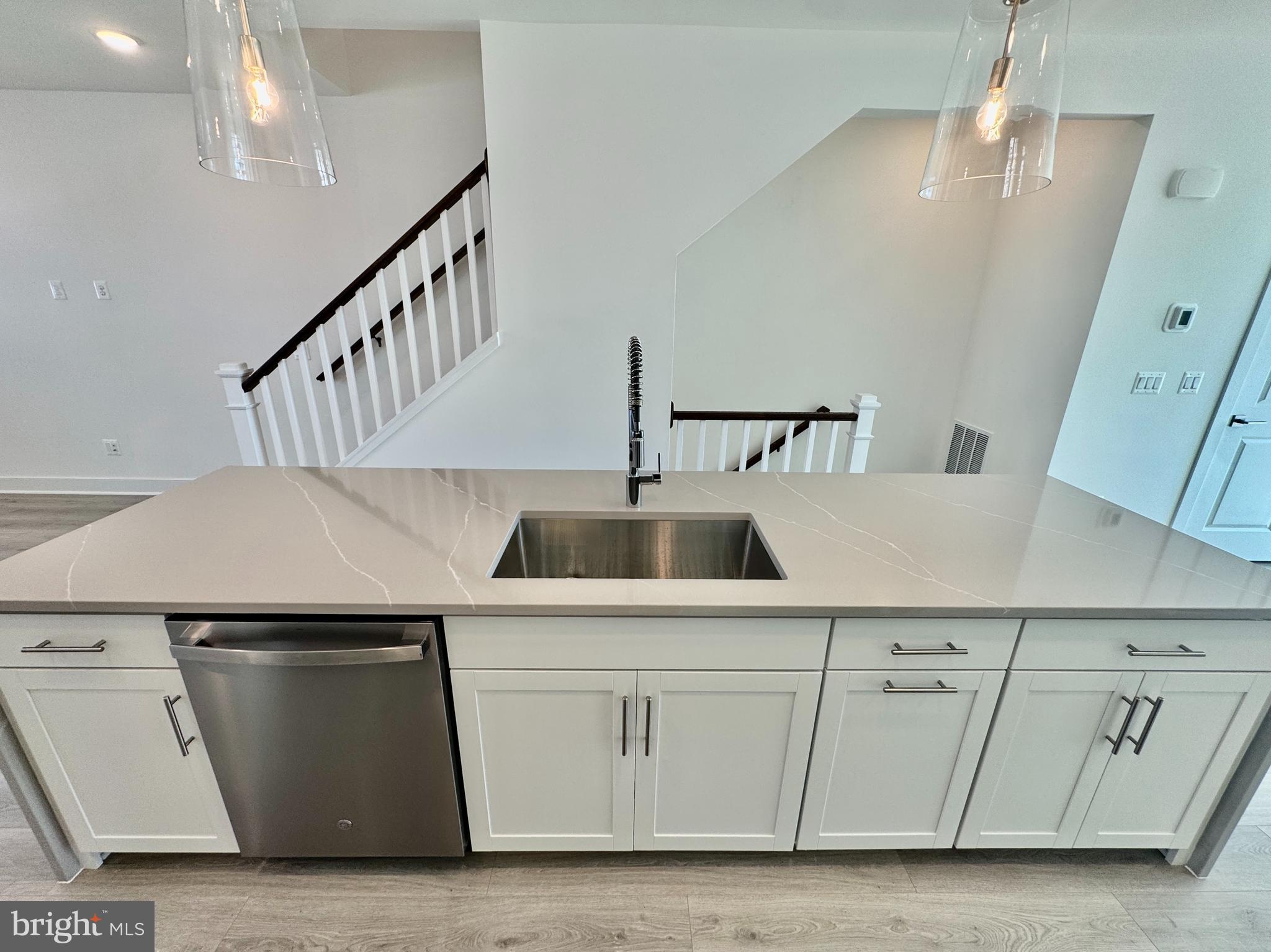 THE GROVE AT JACKSON VILLAGE - Residential Lease