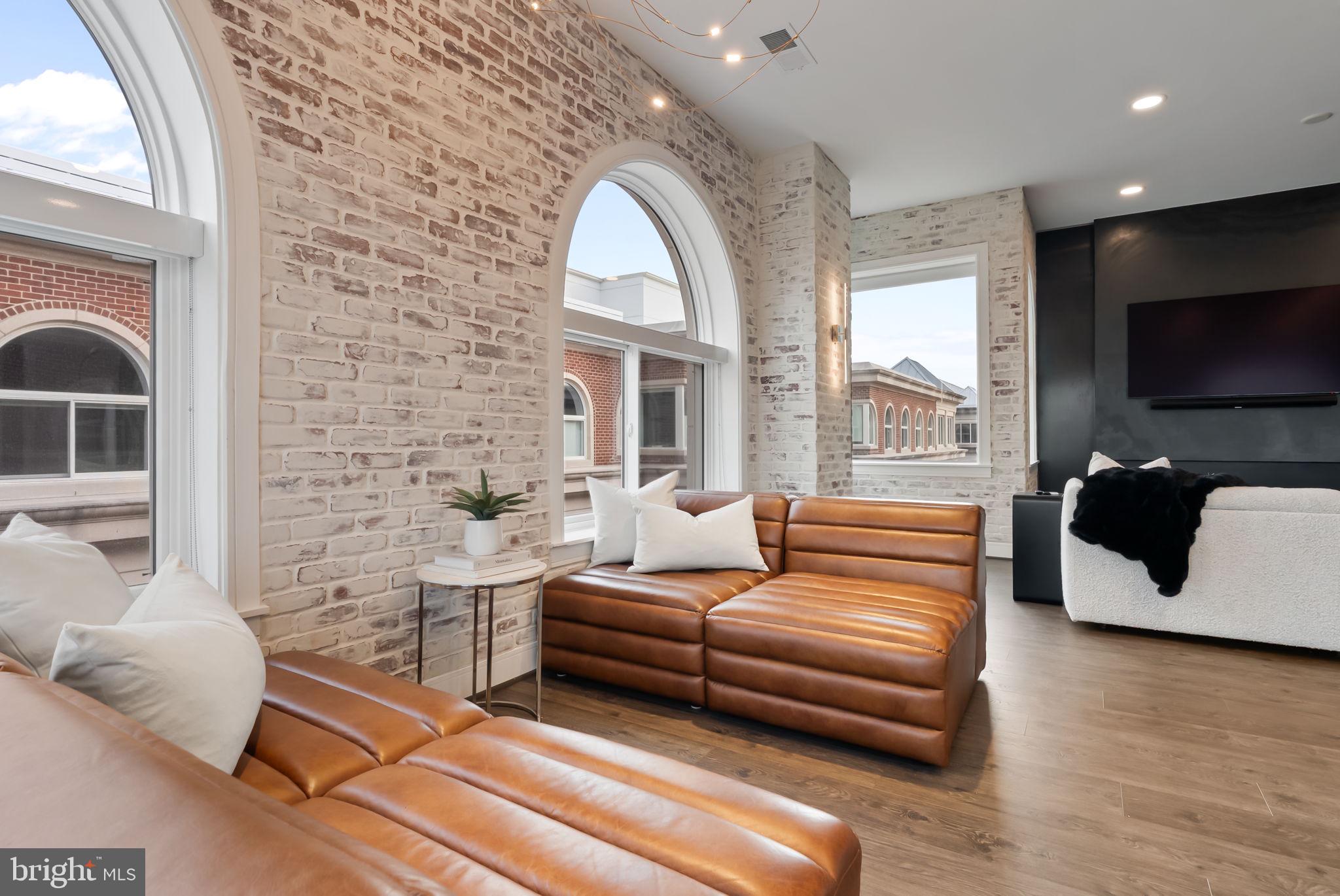 OLD TOWN NORTH - Residential