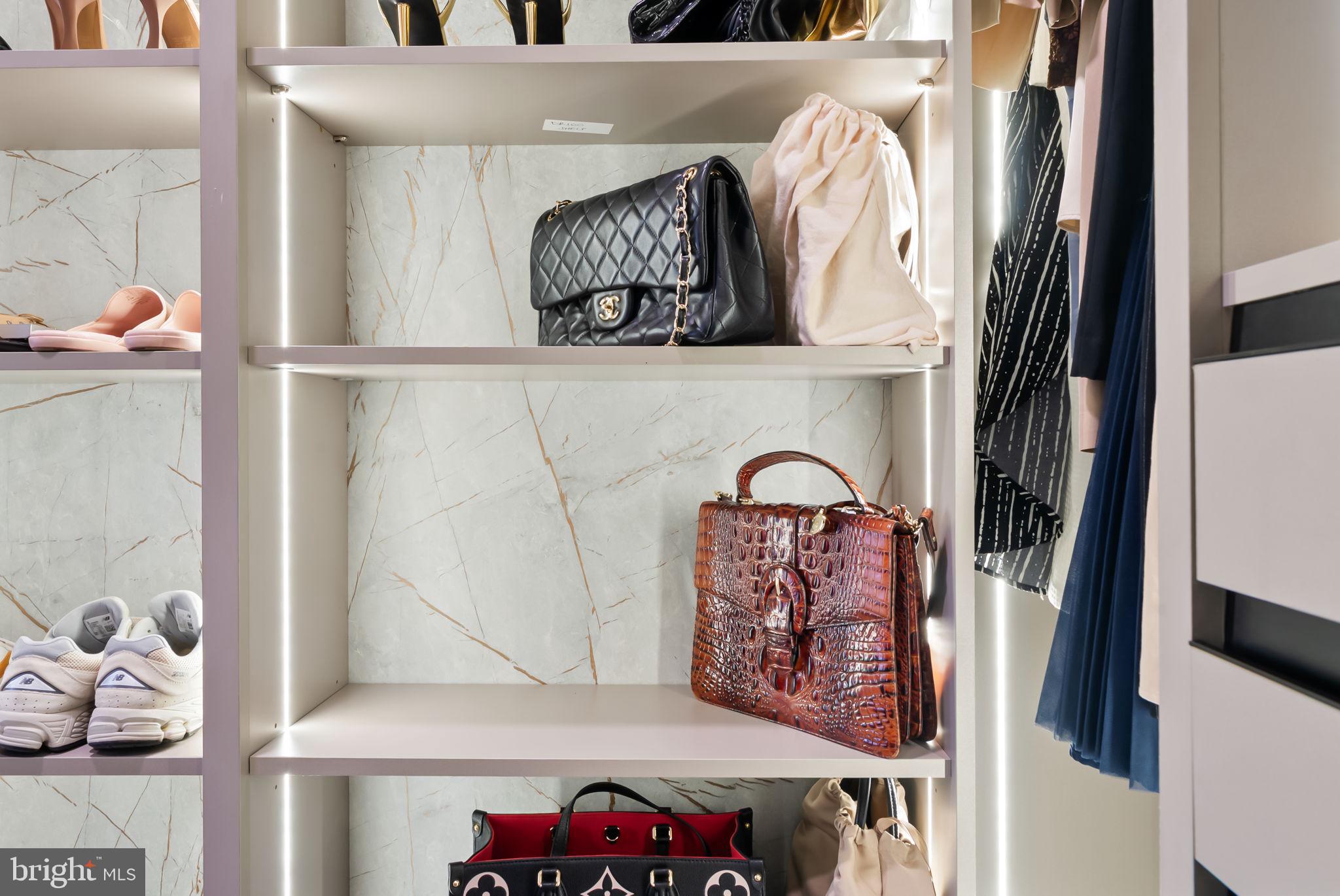 OLD TOWN NORTH - Residential