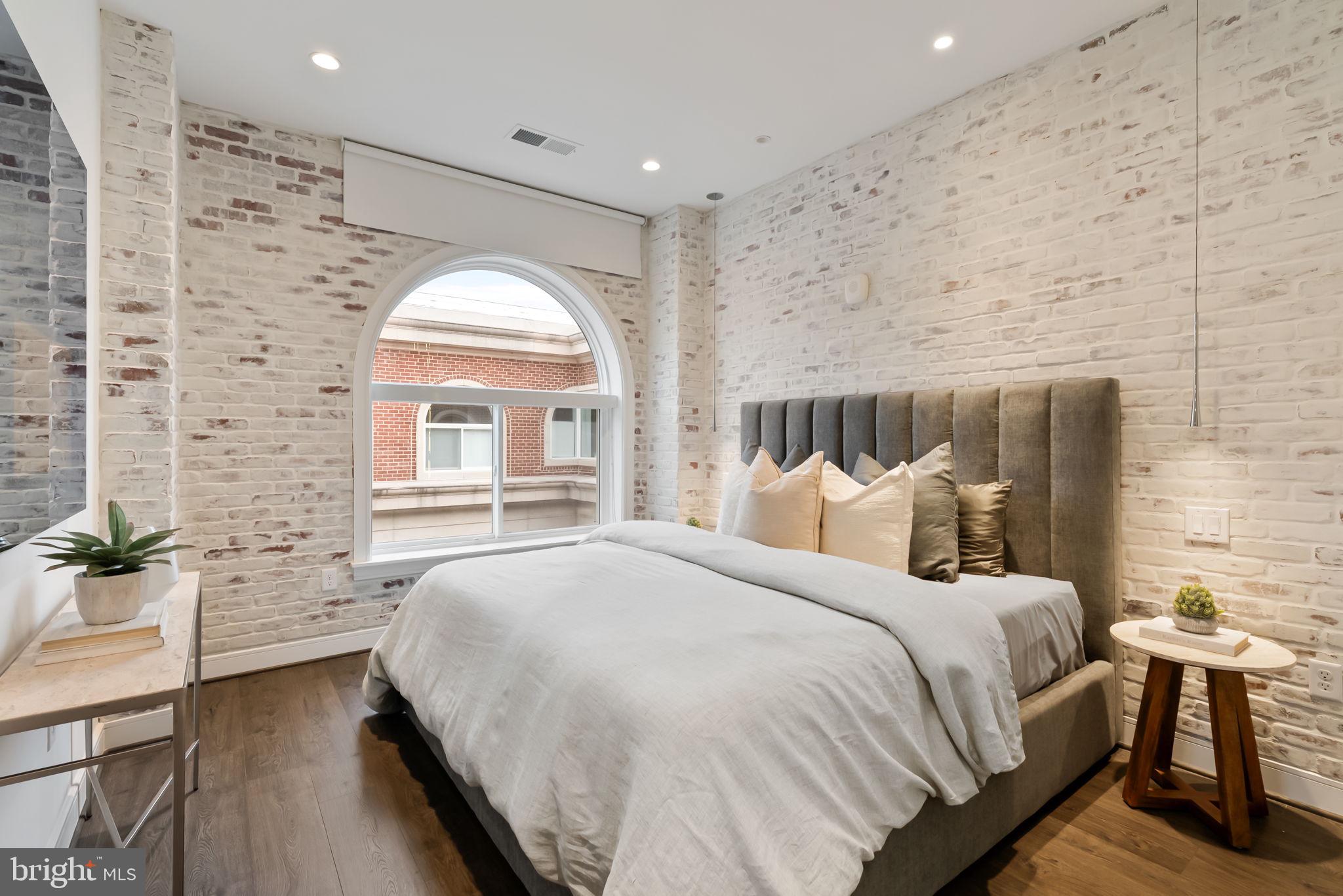 OLD TOWN NORTH - Residential