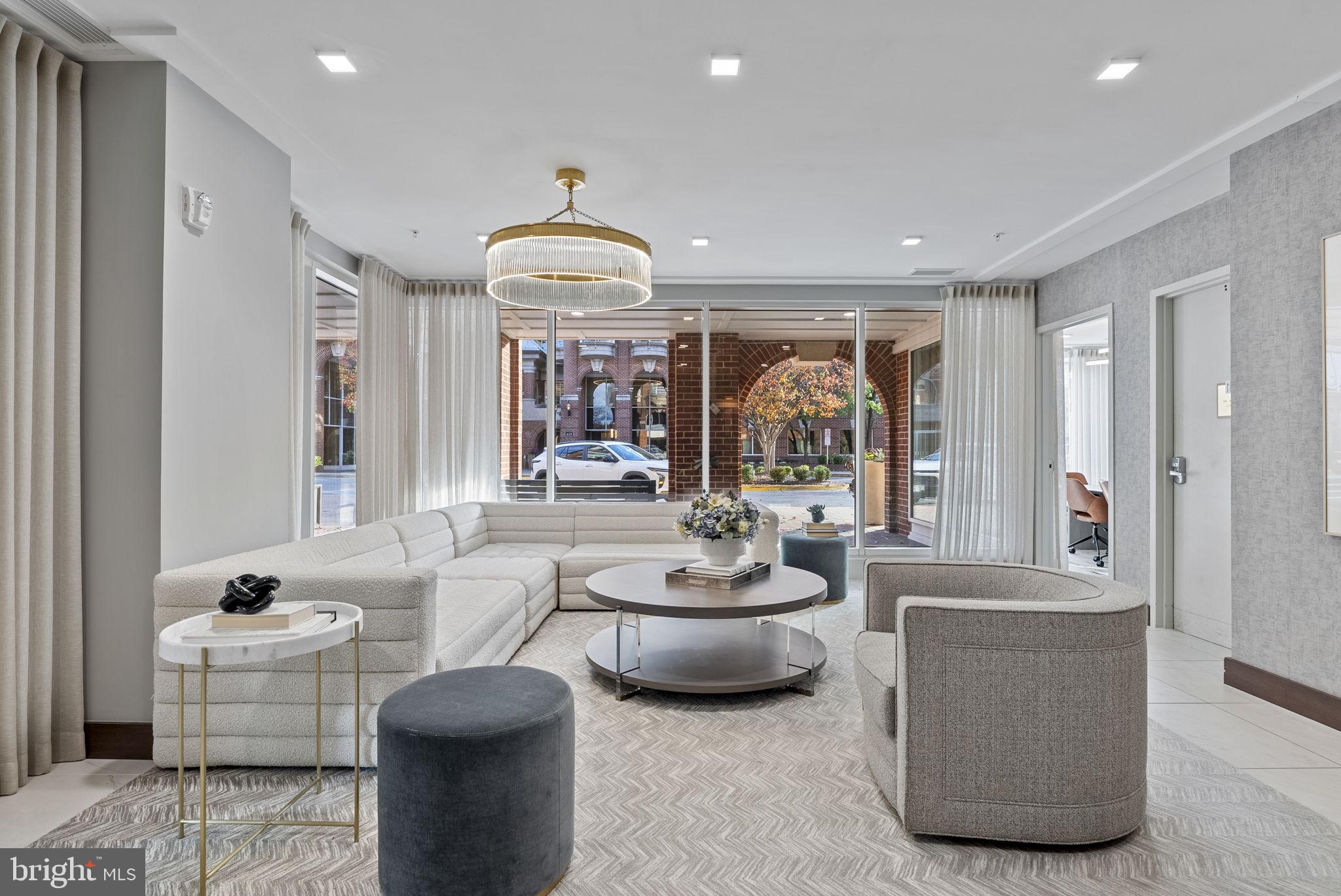 OLD TOWN NORTH - Residential