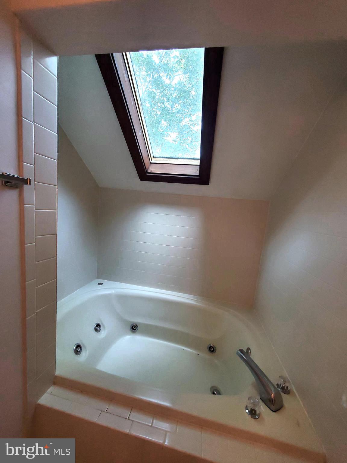 THE WOODS - Residential Lease