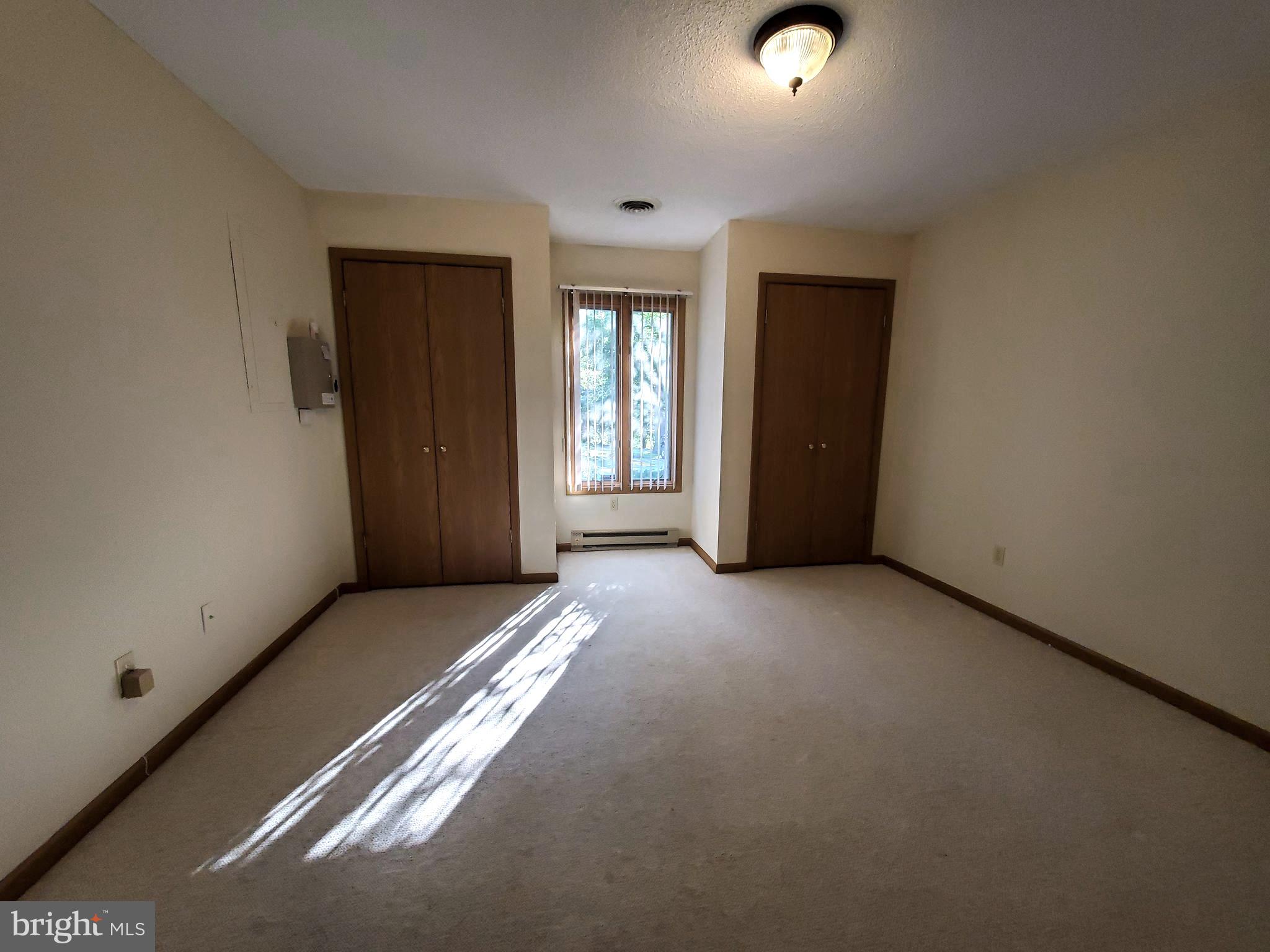 THE WOODS - Residential Lease