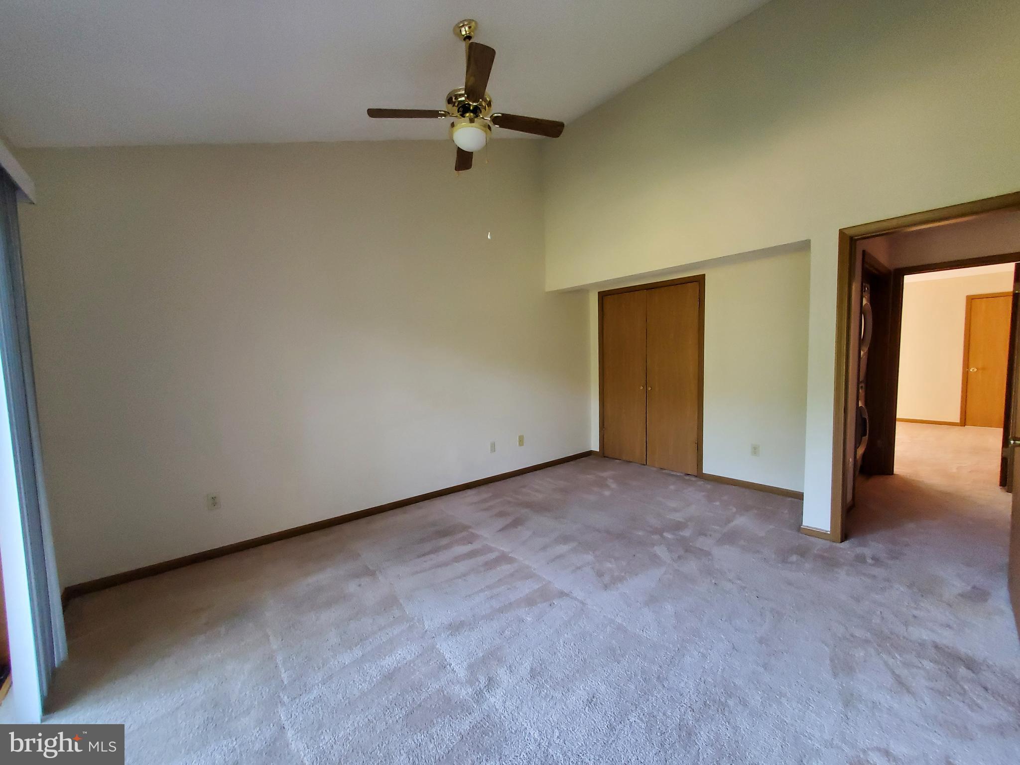 THE WOODS - Residential Lease