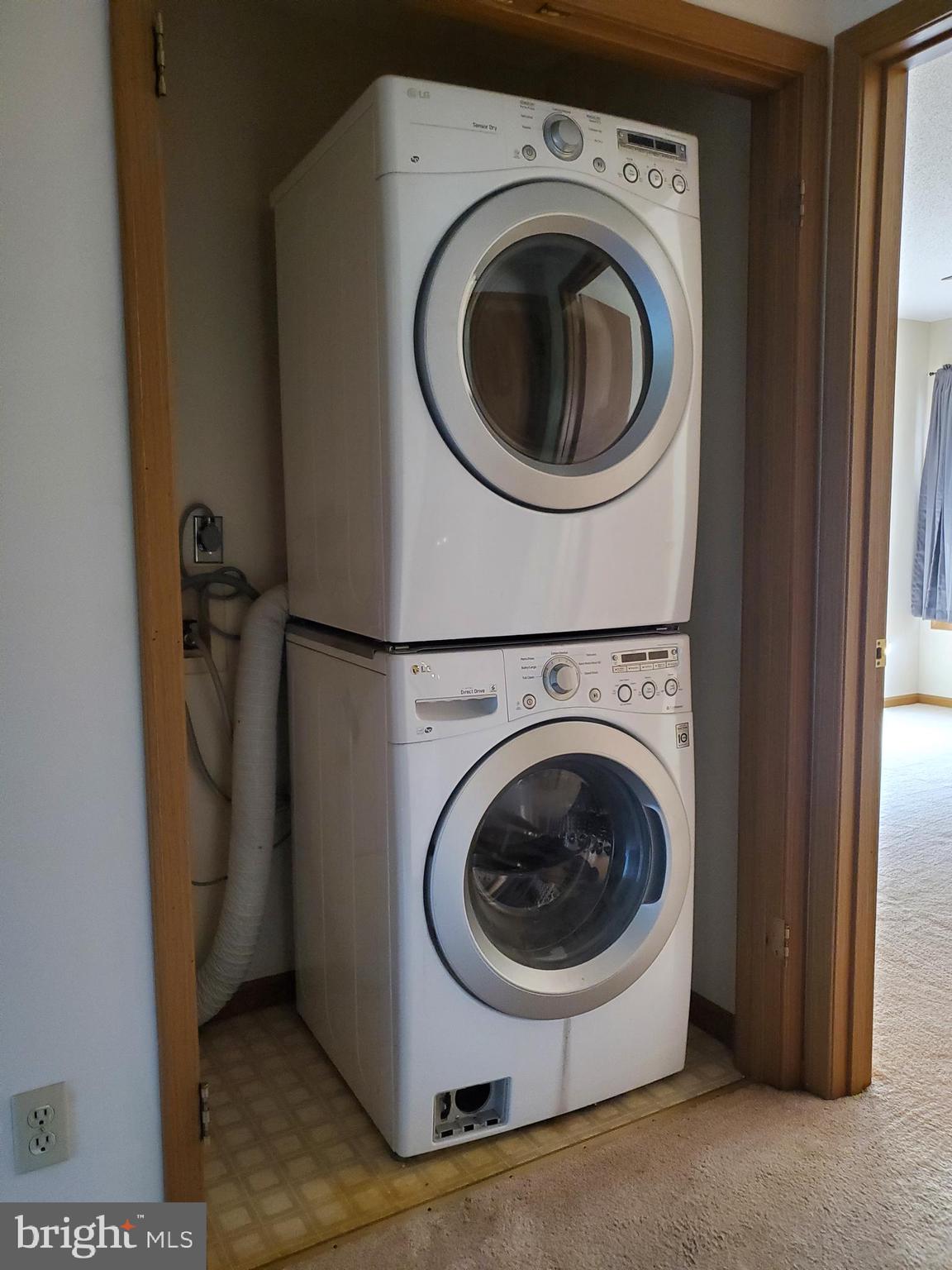 THE WOODS - Residential Lease