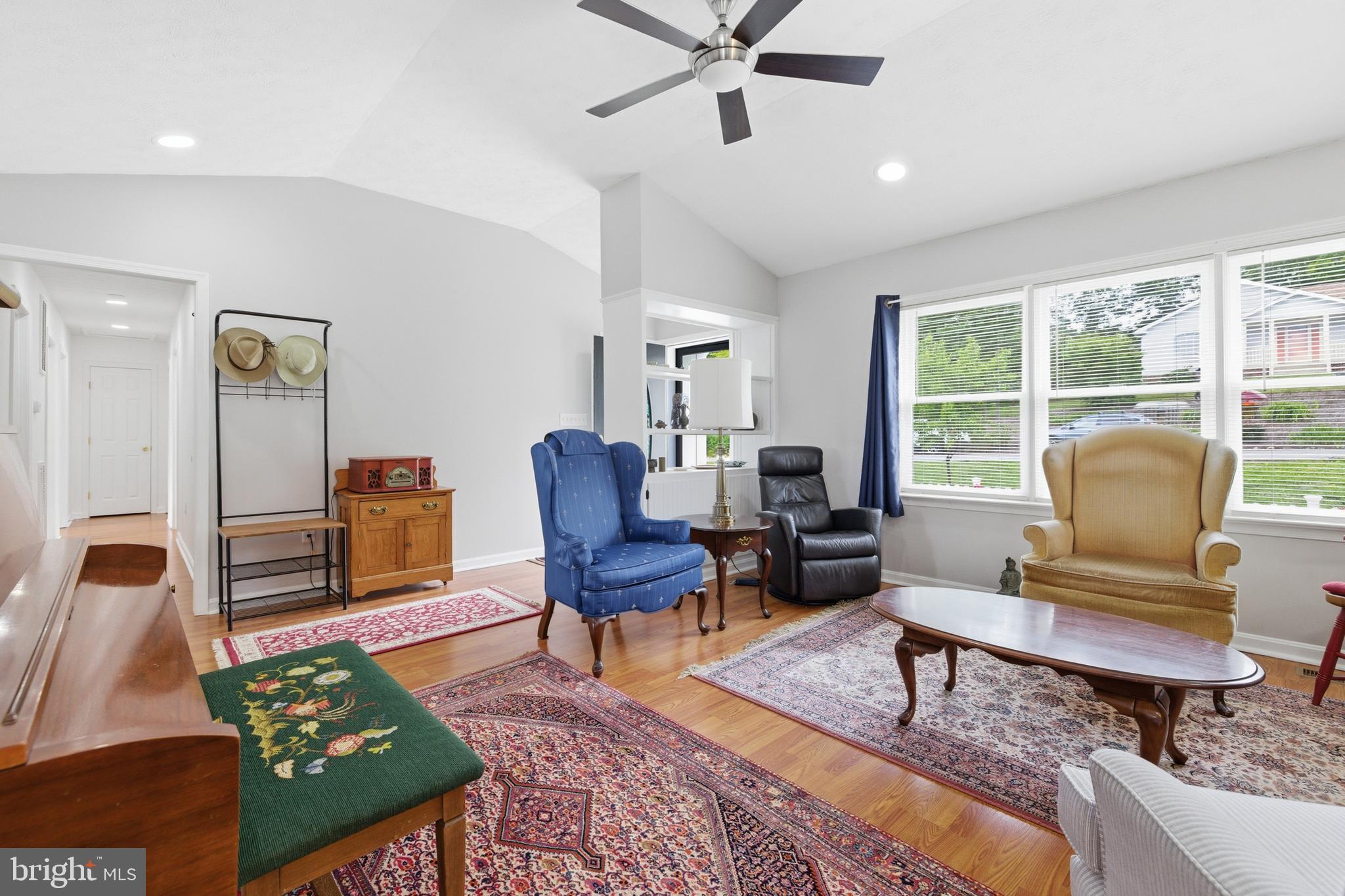 FOREST HILLS - Residential