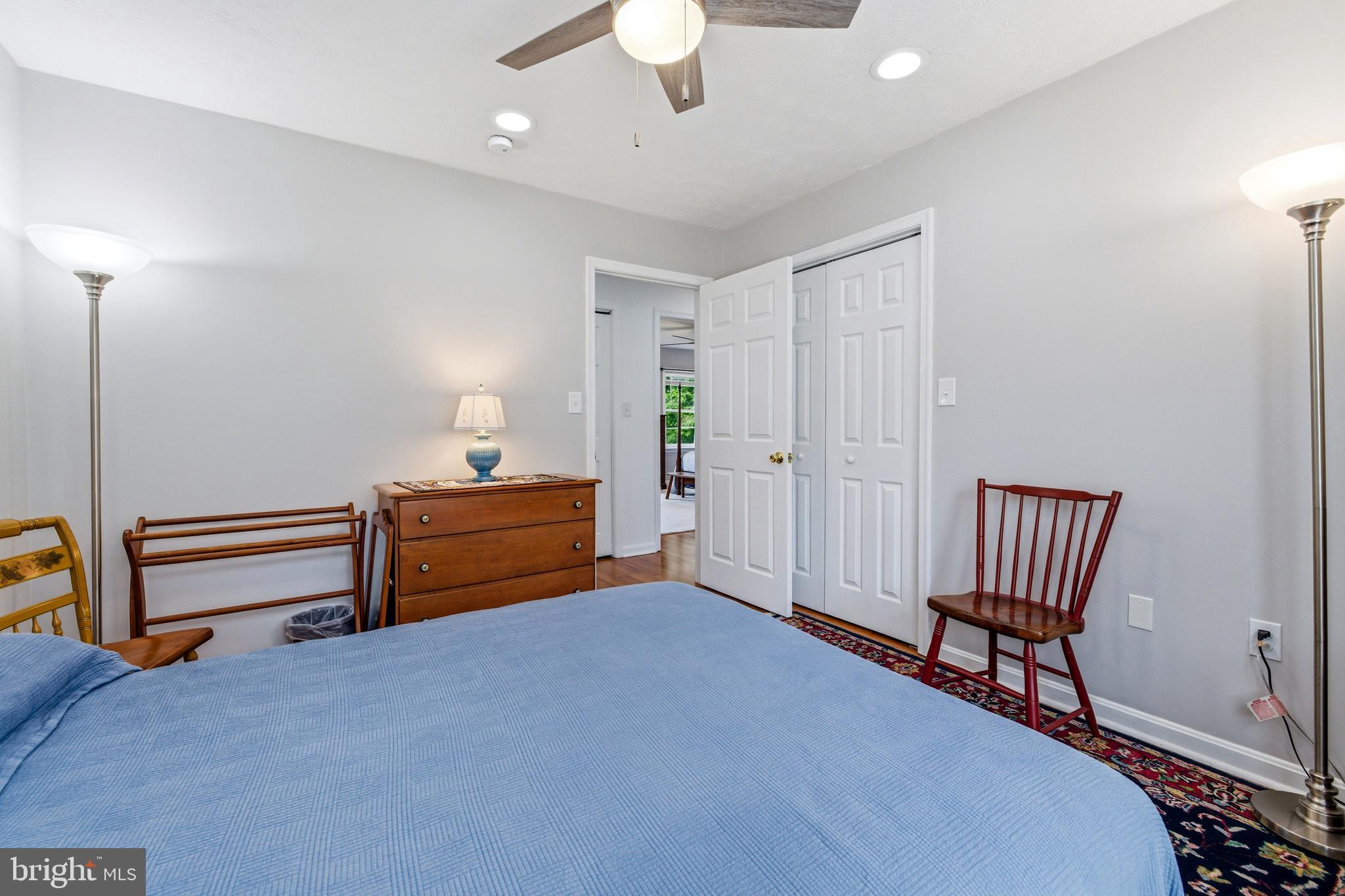 FOREST HILLS - Residential