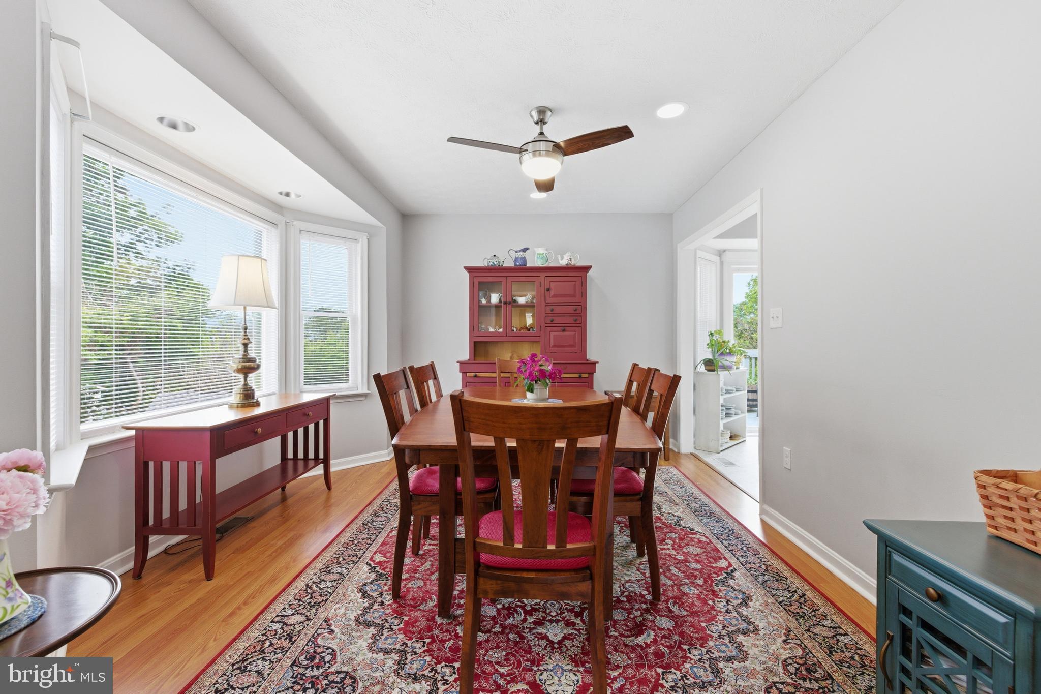 FOREST HILLS - Residential