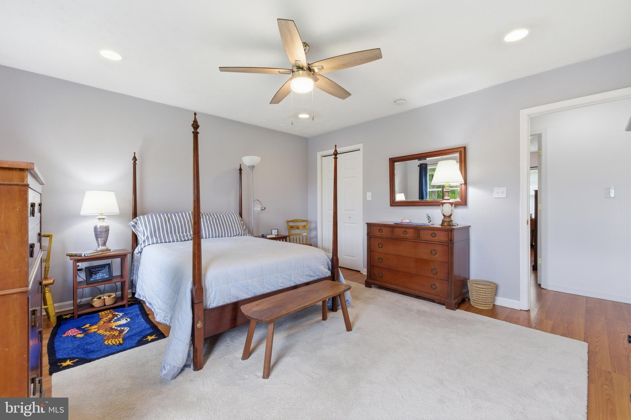 FOREST HILLS - Residential