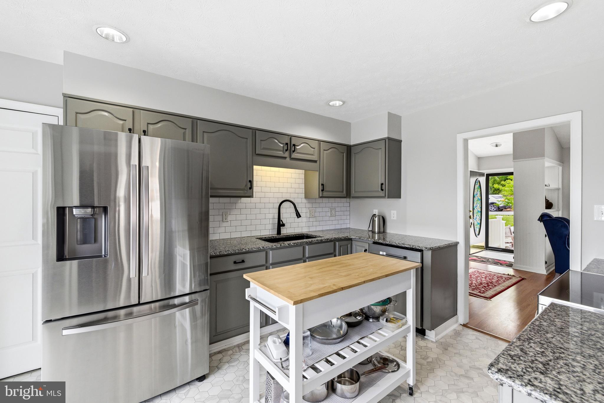 FOREST HILLS - Residential