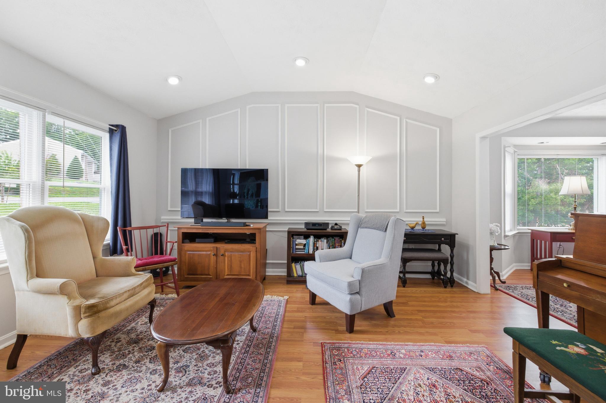 FOREST HILLS - Residential