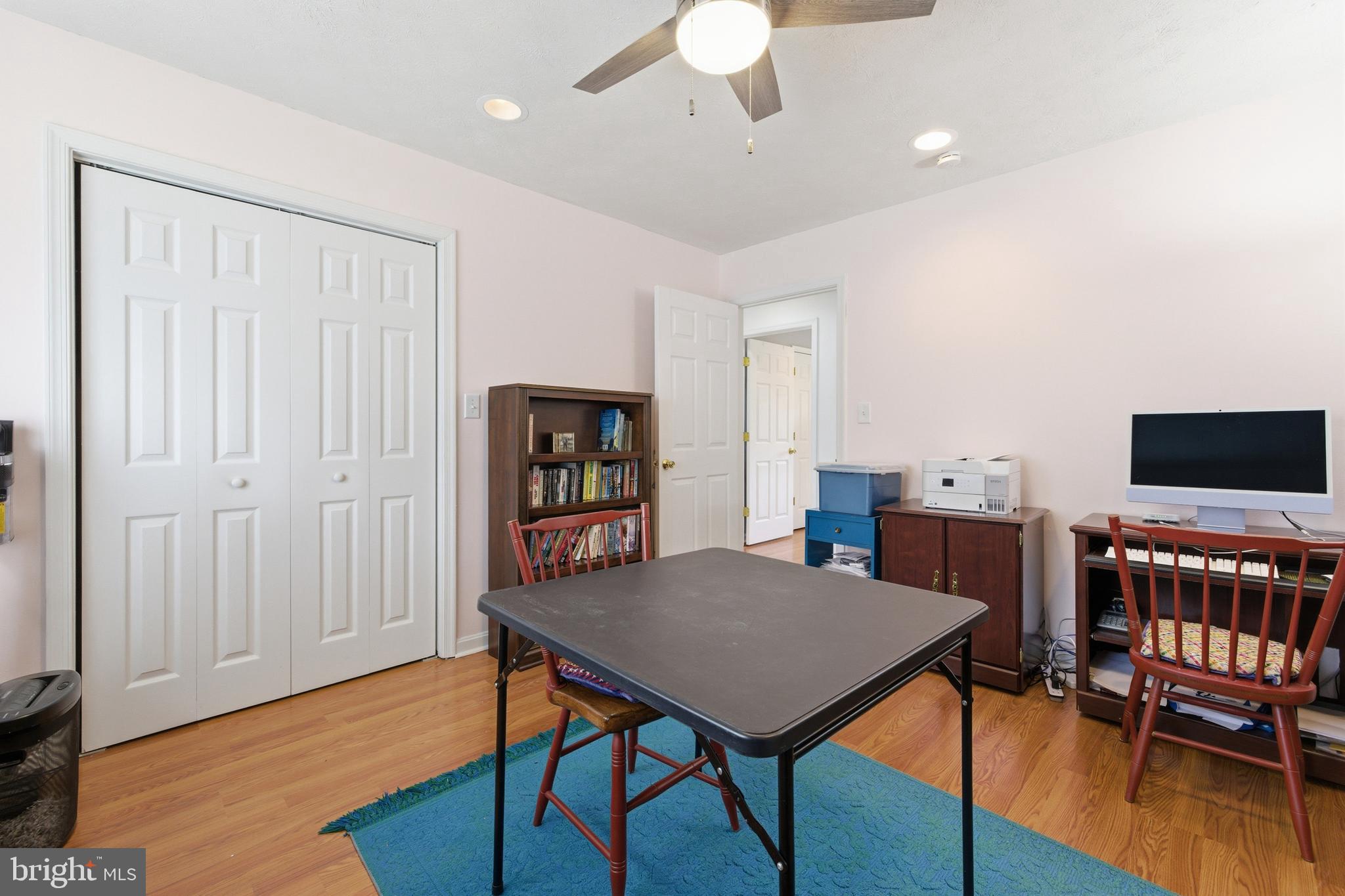 FOREST HILLS - Residential