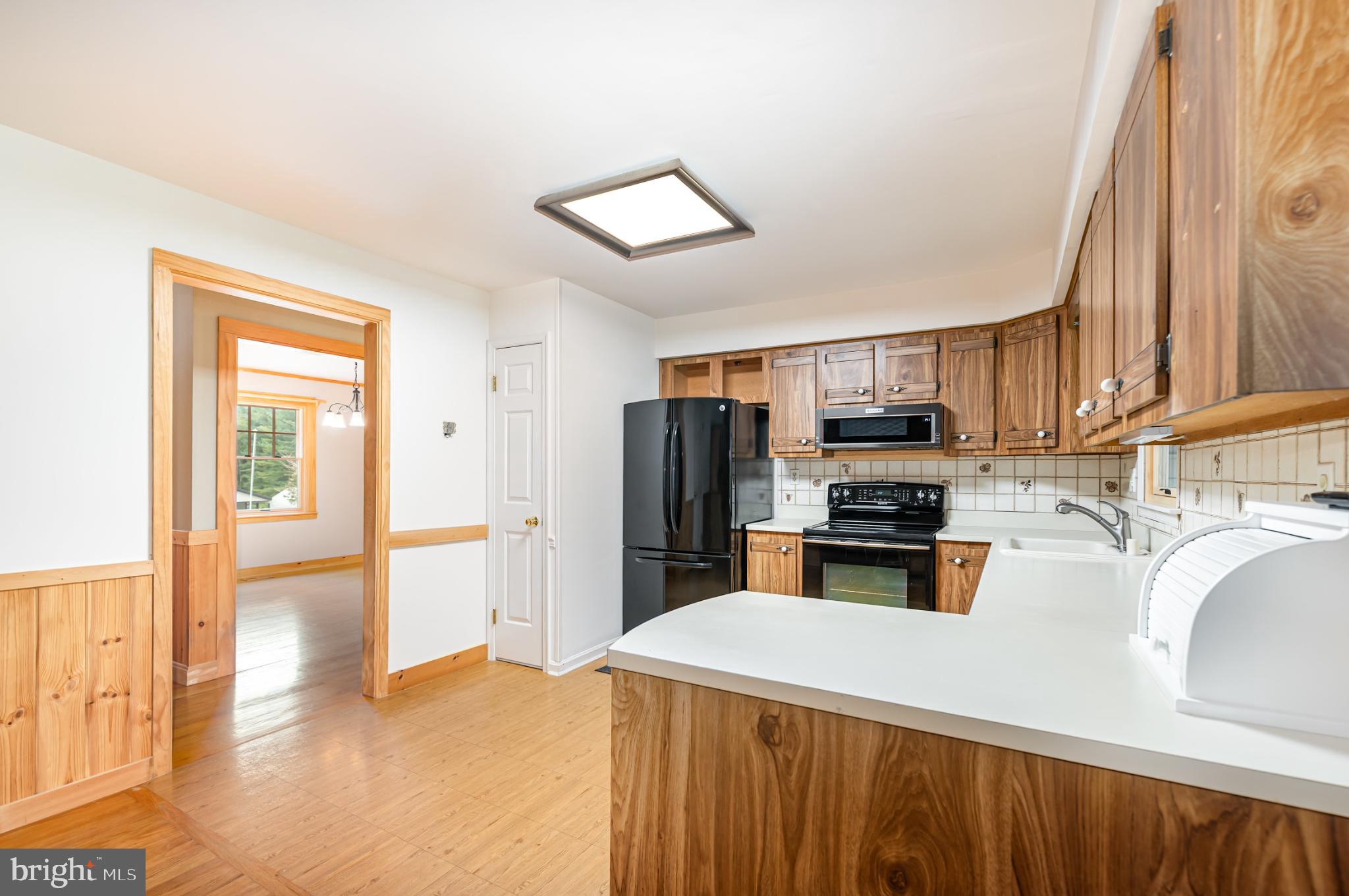 WOOD GLEN FARMS - Residential