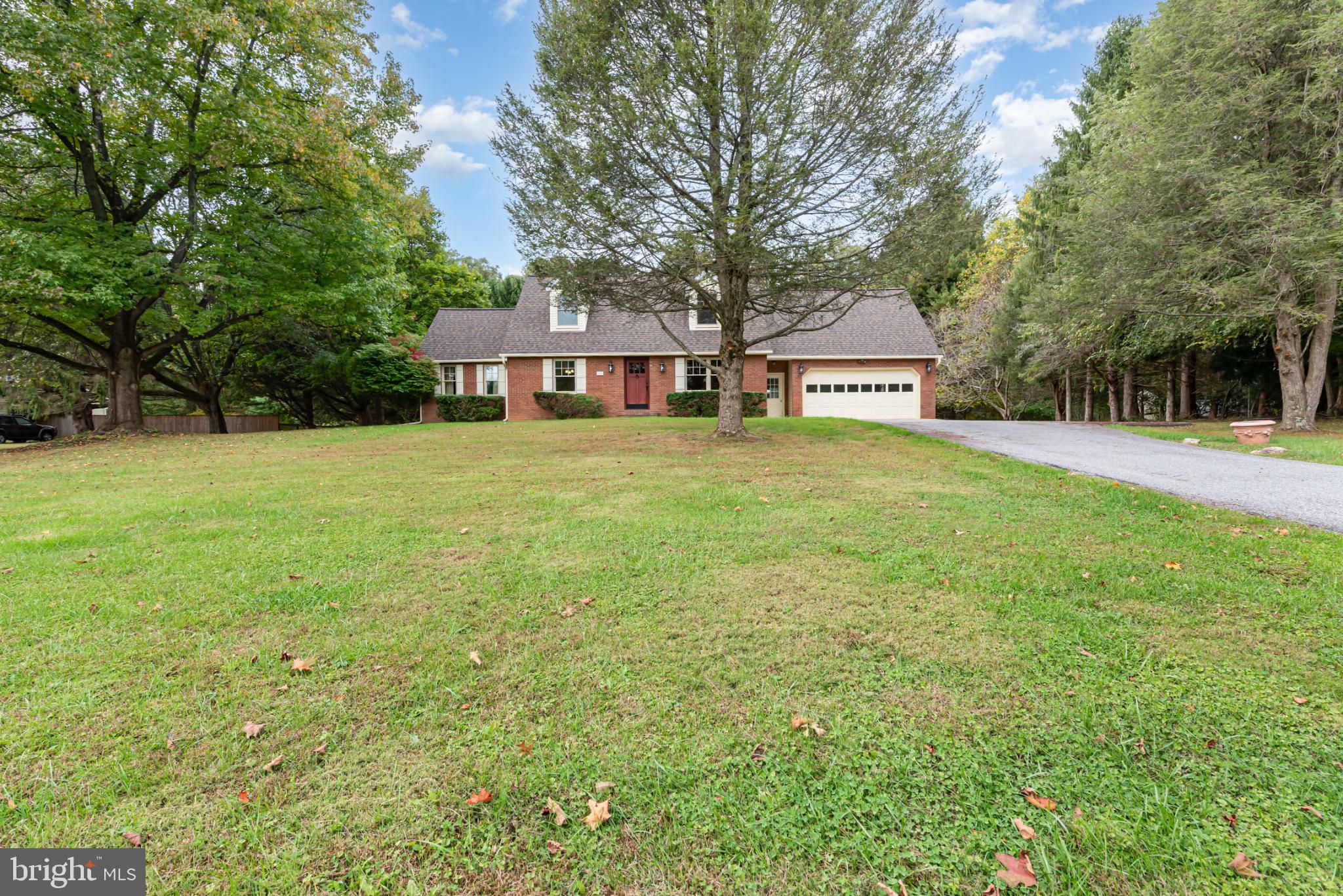 WOOD GLEN FARMS - Residential