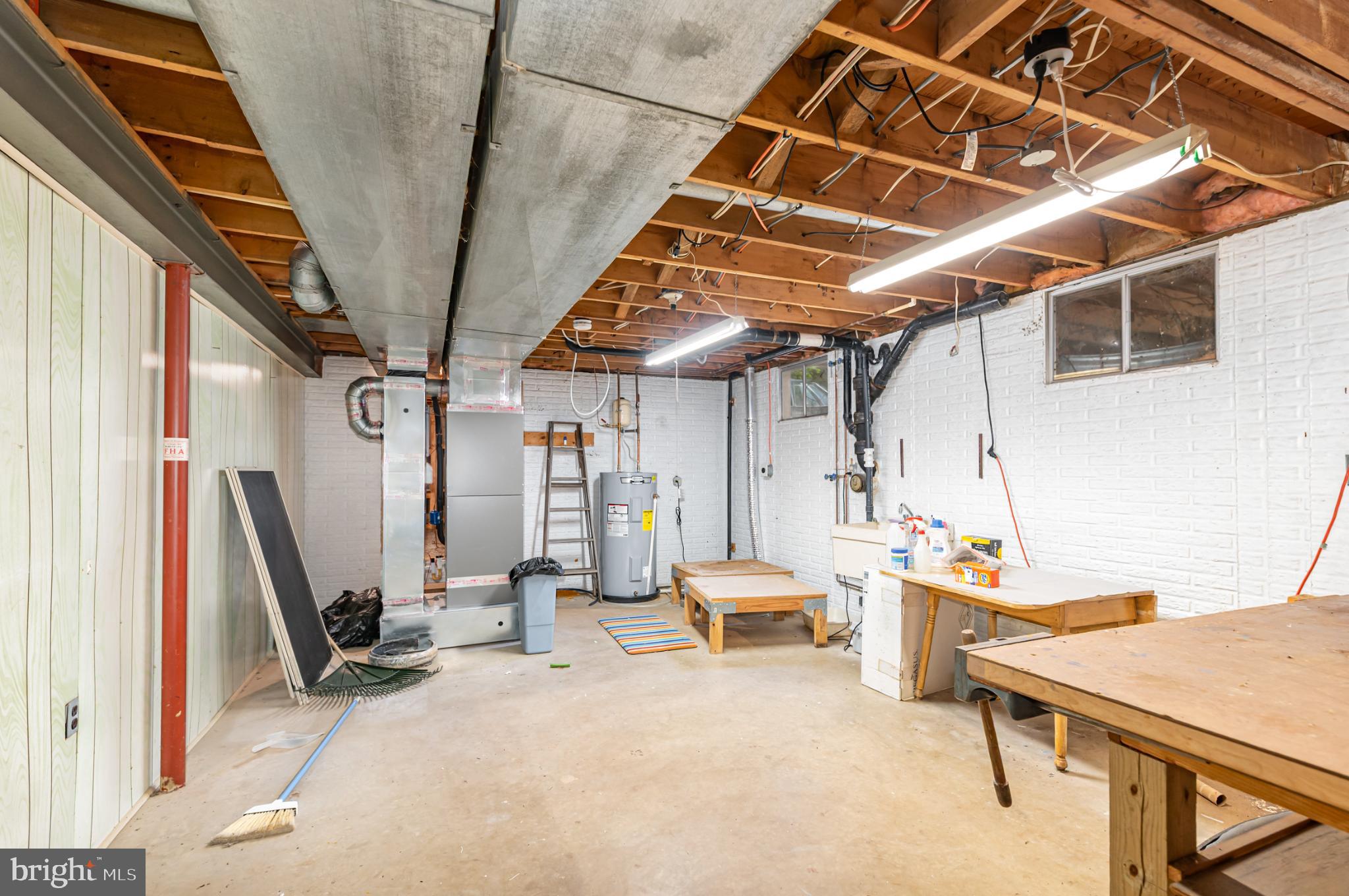 WOOD GLEN FARMS - Residential