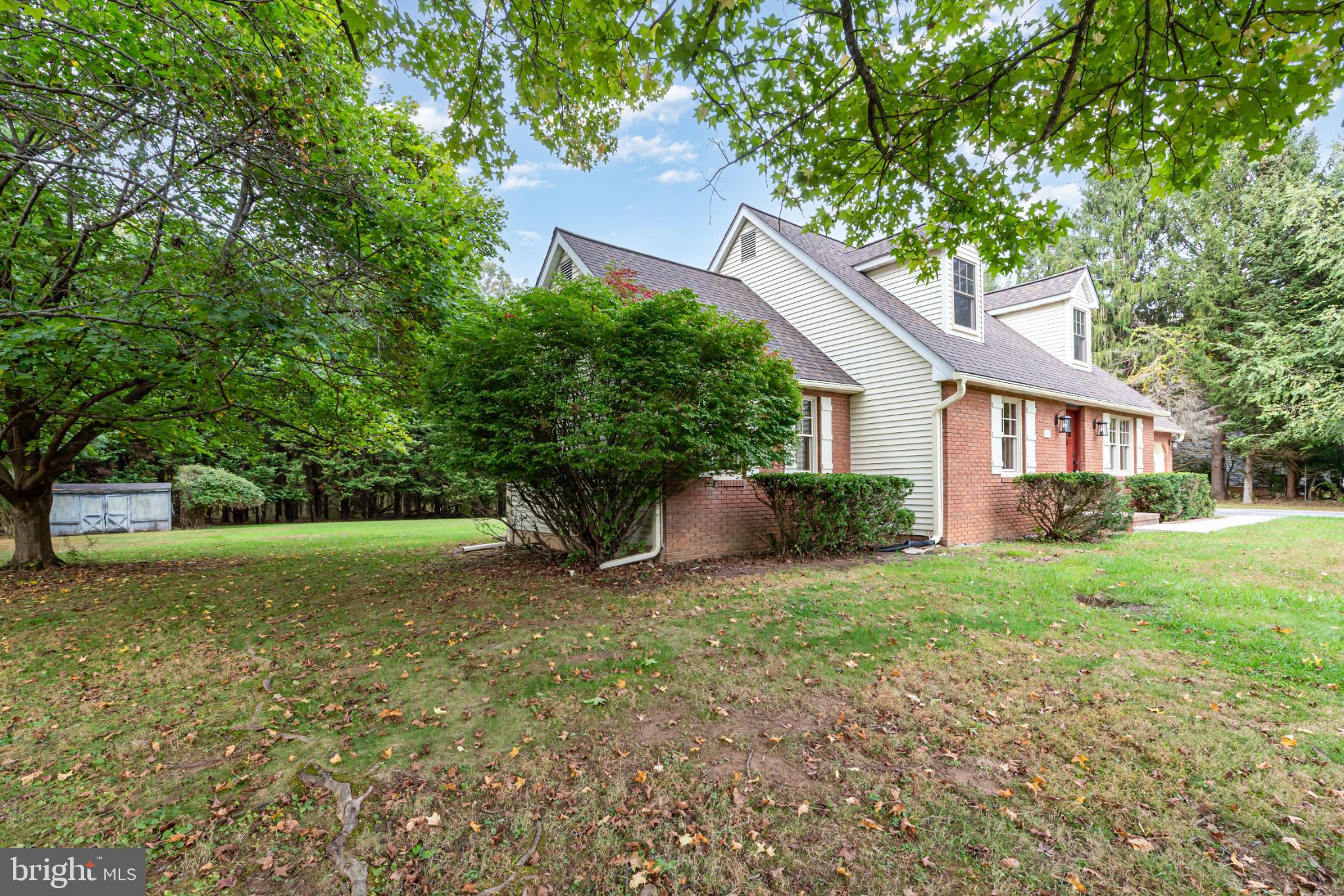 WOOD GLEN FARMS - Residential
