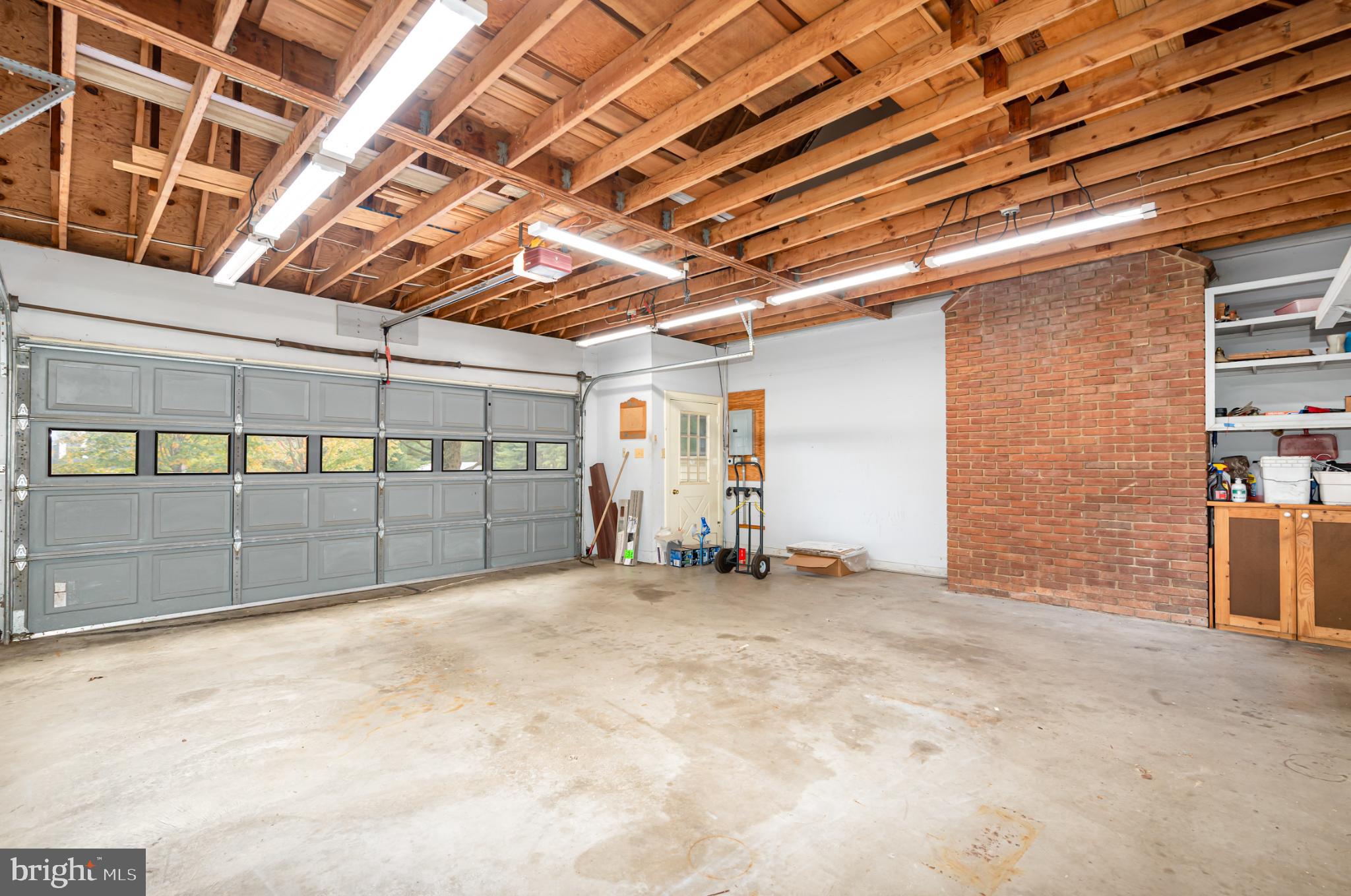 WOOD GLEN FARMS - Residential