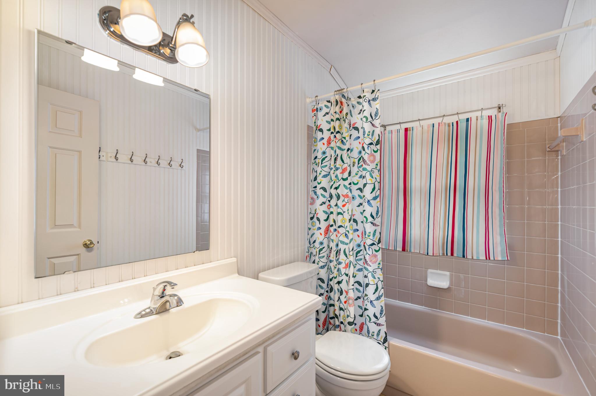 WOOD GLEN FARMS - Residential