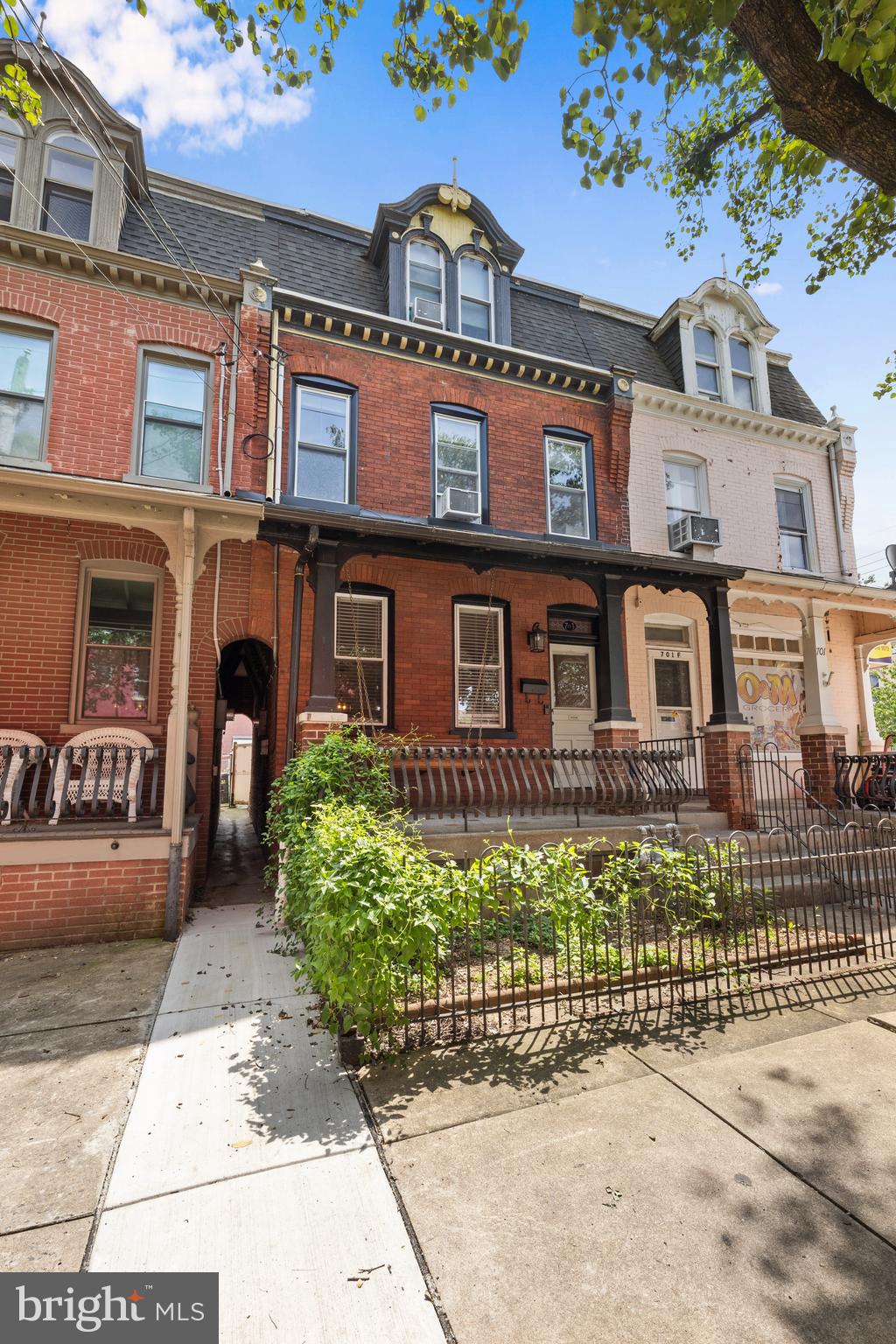 703 N SHIPPEN STREET