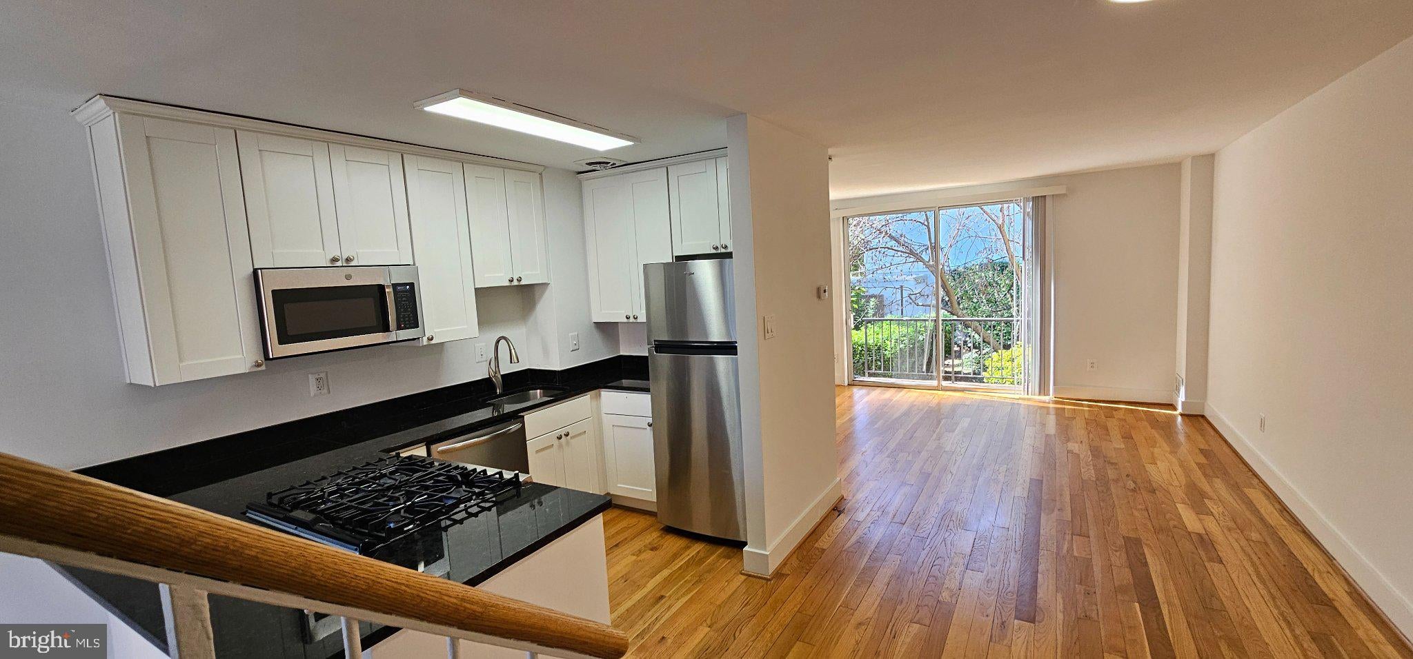 861 3RD STREET SW 106