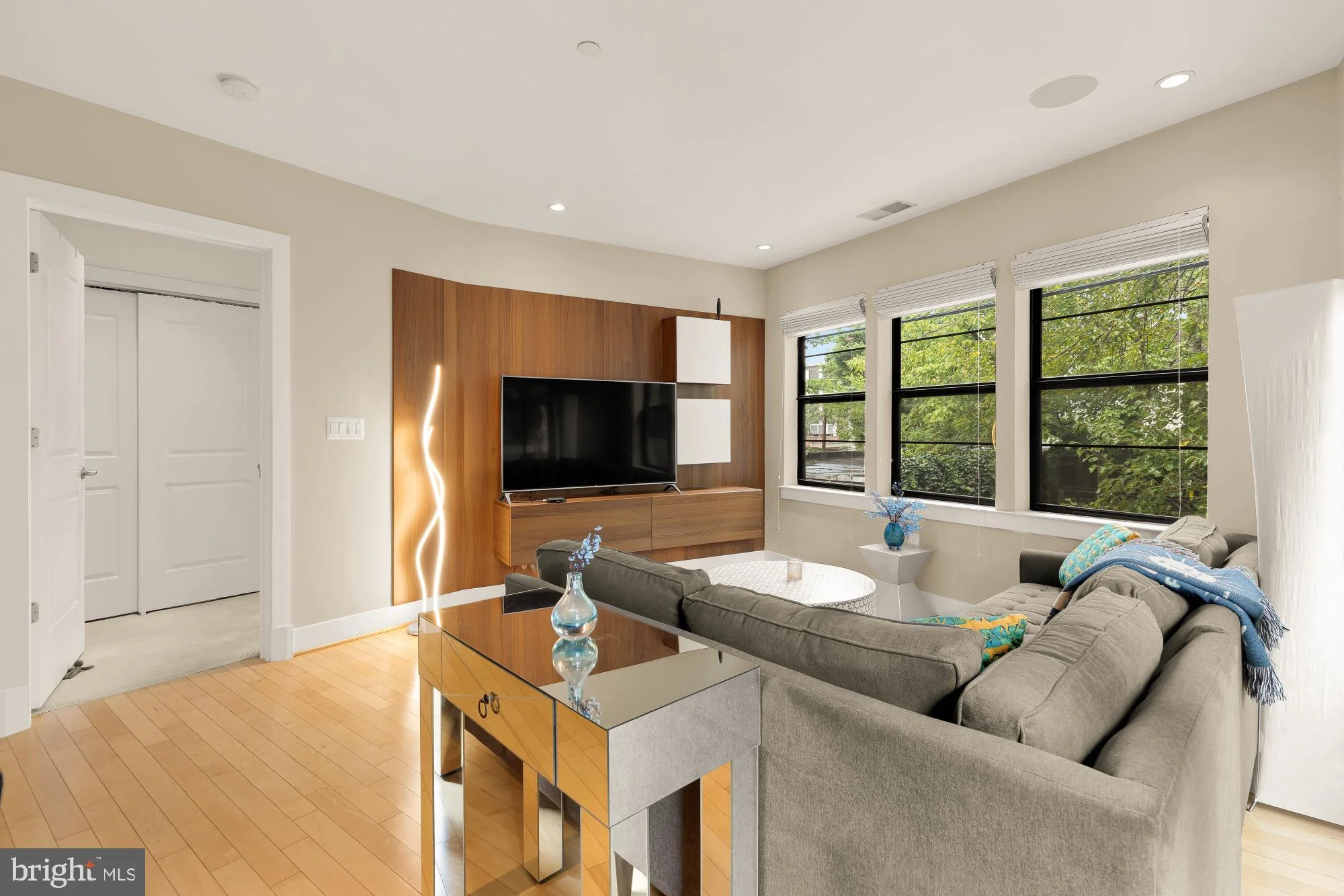 5201 Wisconsin Avenue NW Unit 212, Washington, DC, 20015