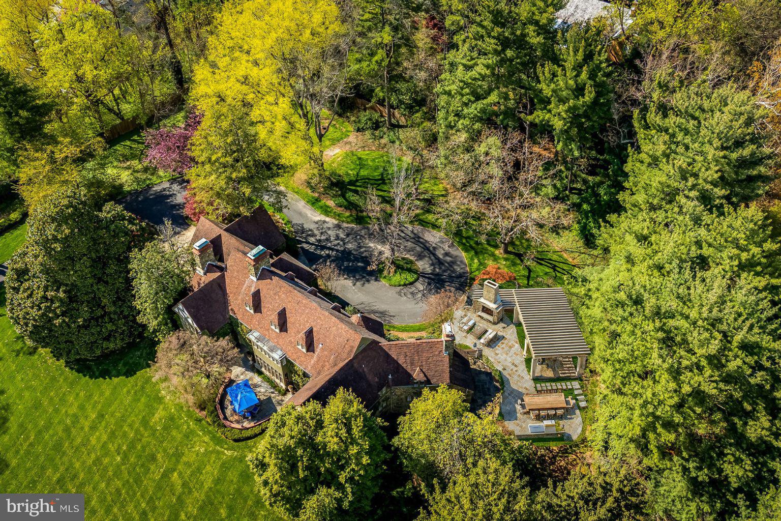 102 COTSWOLD ROAD