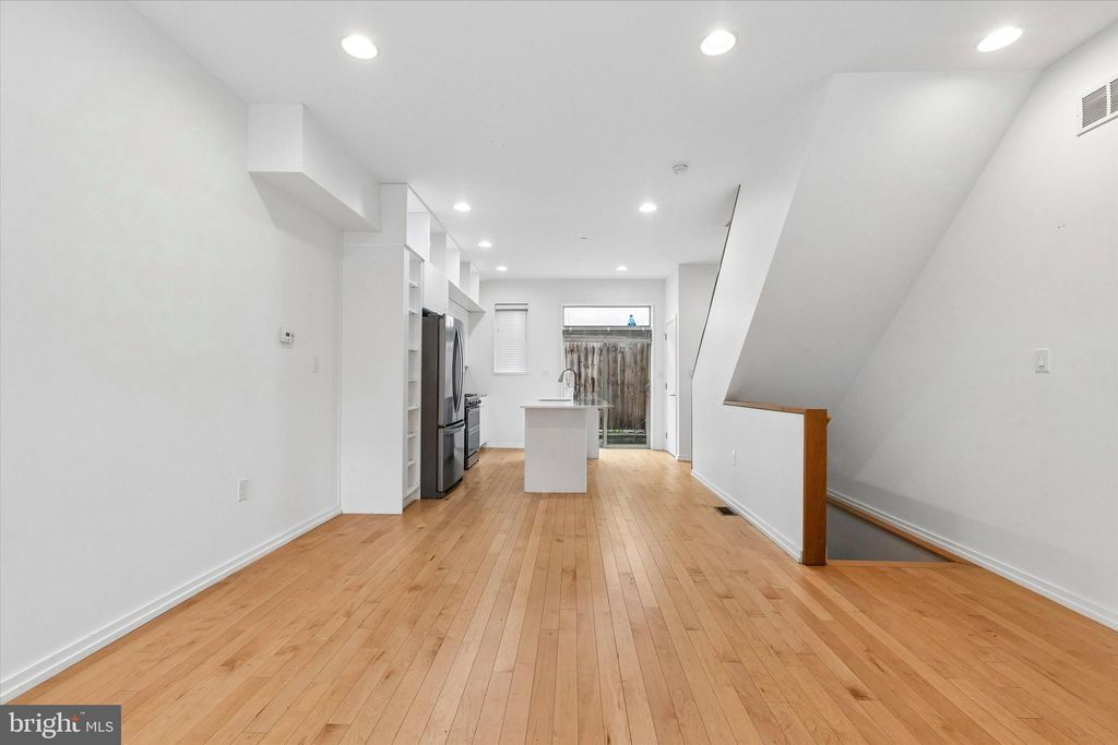 Photo of 936 N Leithgow Street, PHILADELPHIA, PA 19123 (MLS # PAPH2603496)