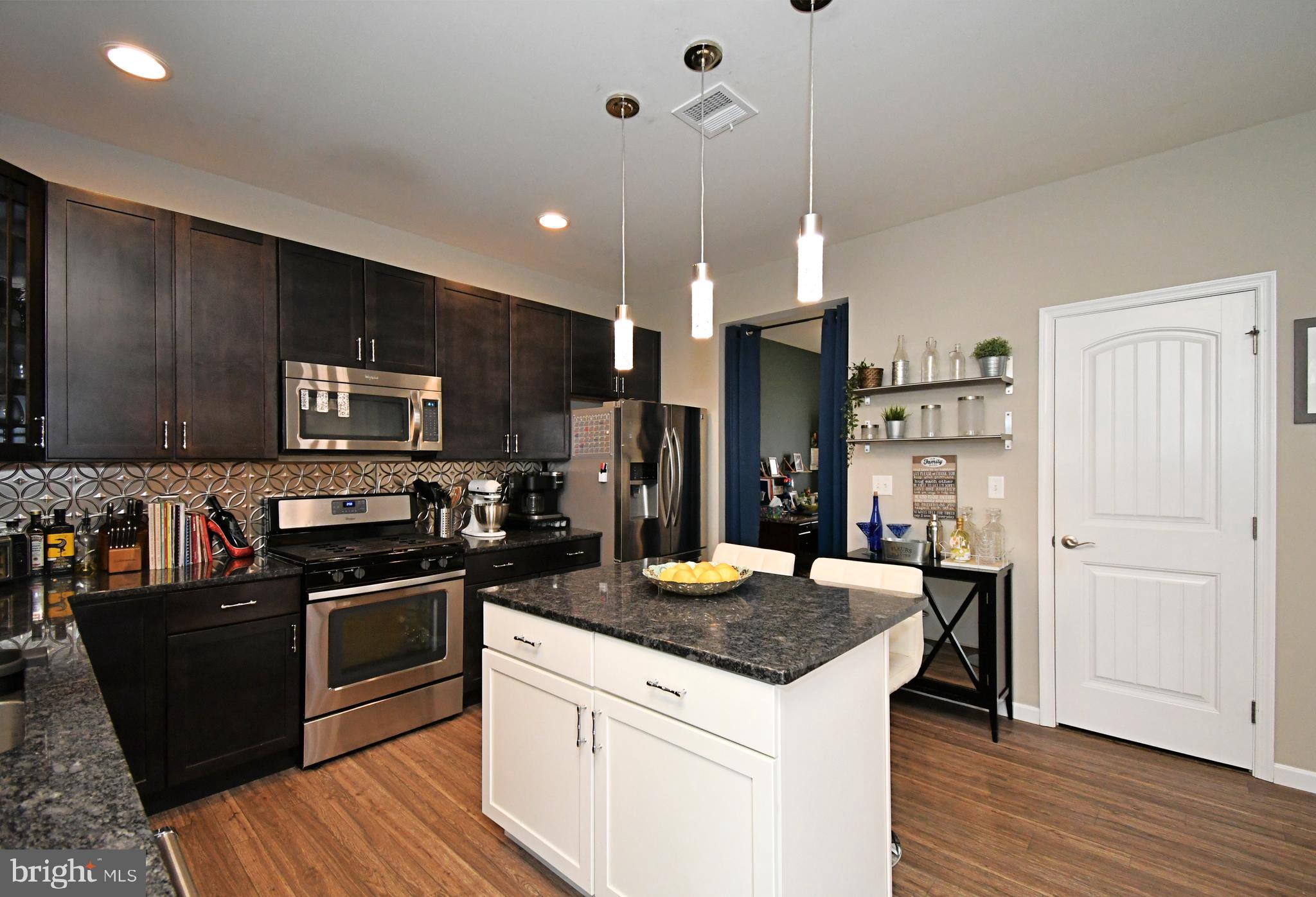 HIGH MEADOW - Residential